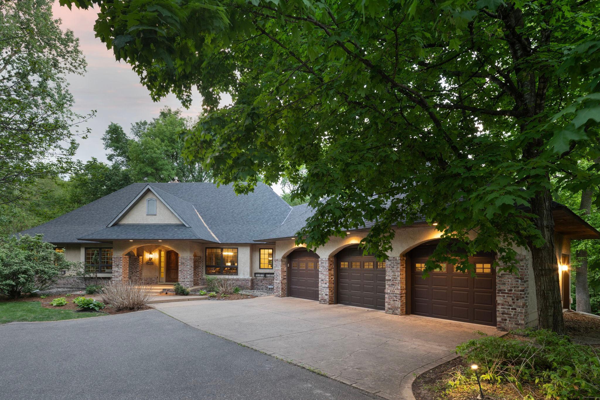 24155 Mary Lake Trail