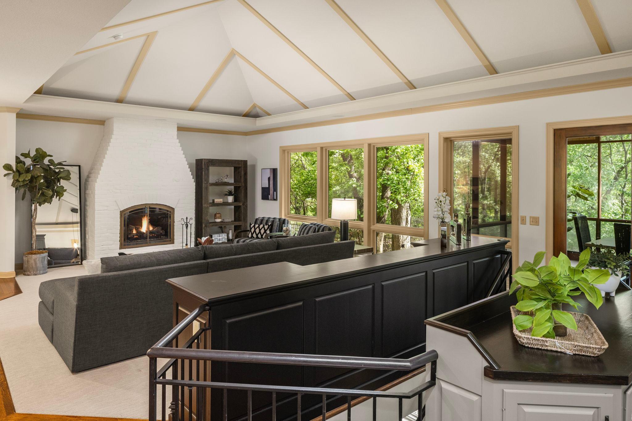 24155 Mary Lake Trail