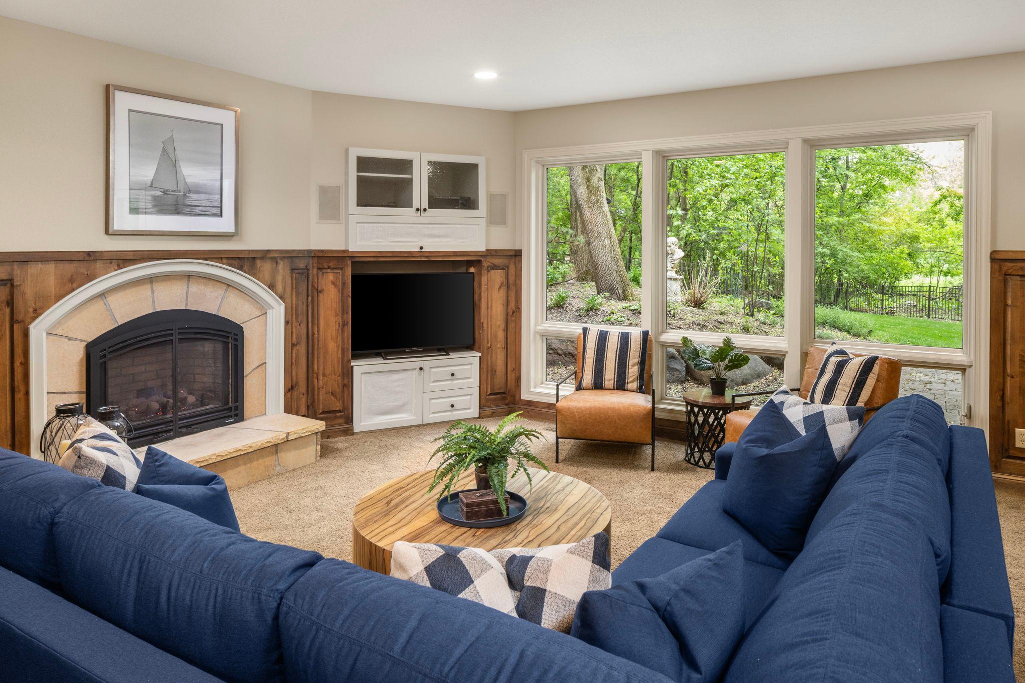 24155 Mary Lake Trail