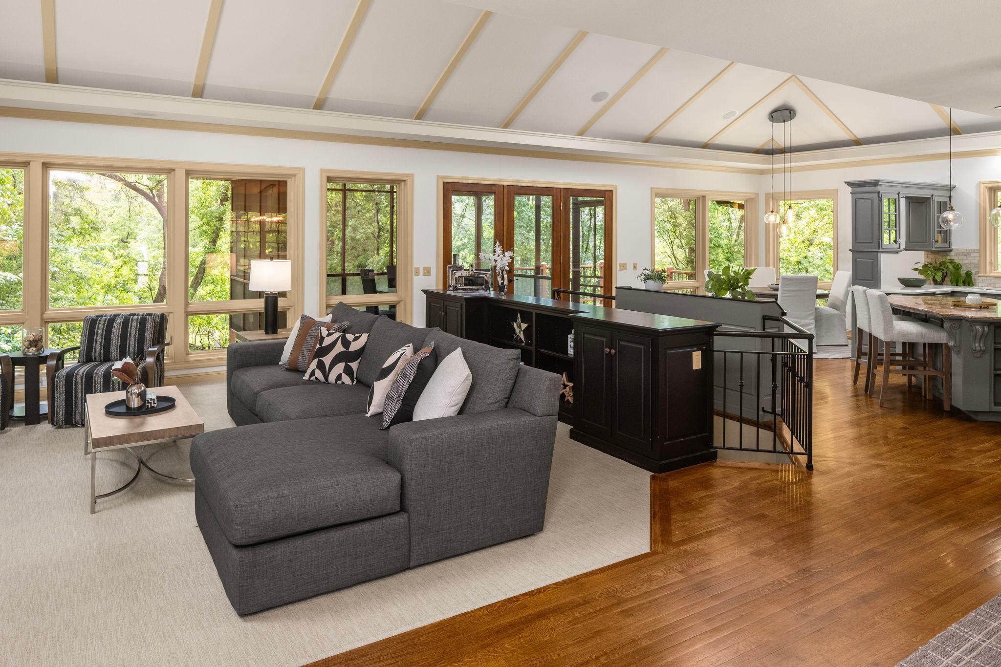 24155 Mary Lake Trail