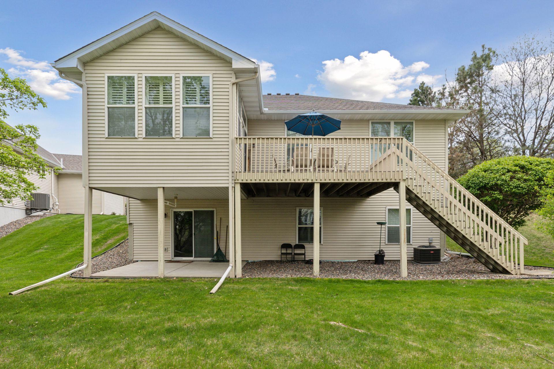 4555 Jewel Lane N
