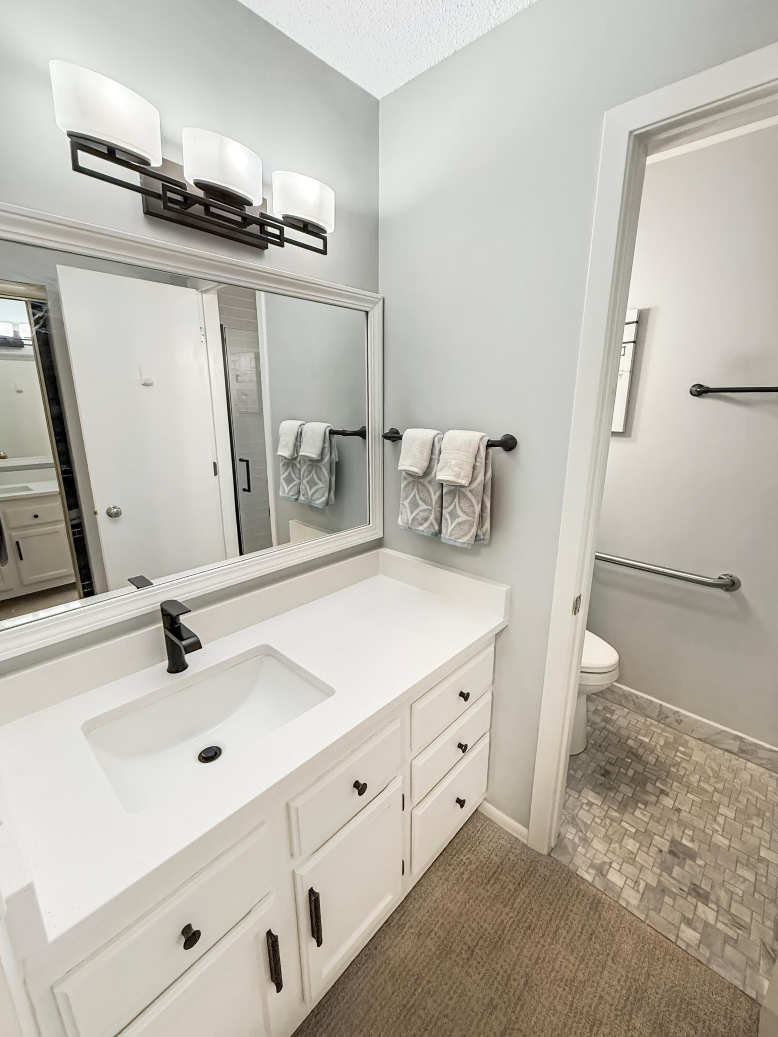 6085 Rowland Road Unit: 207