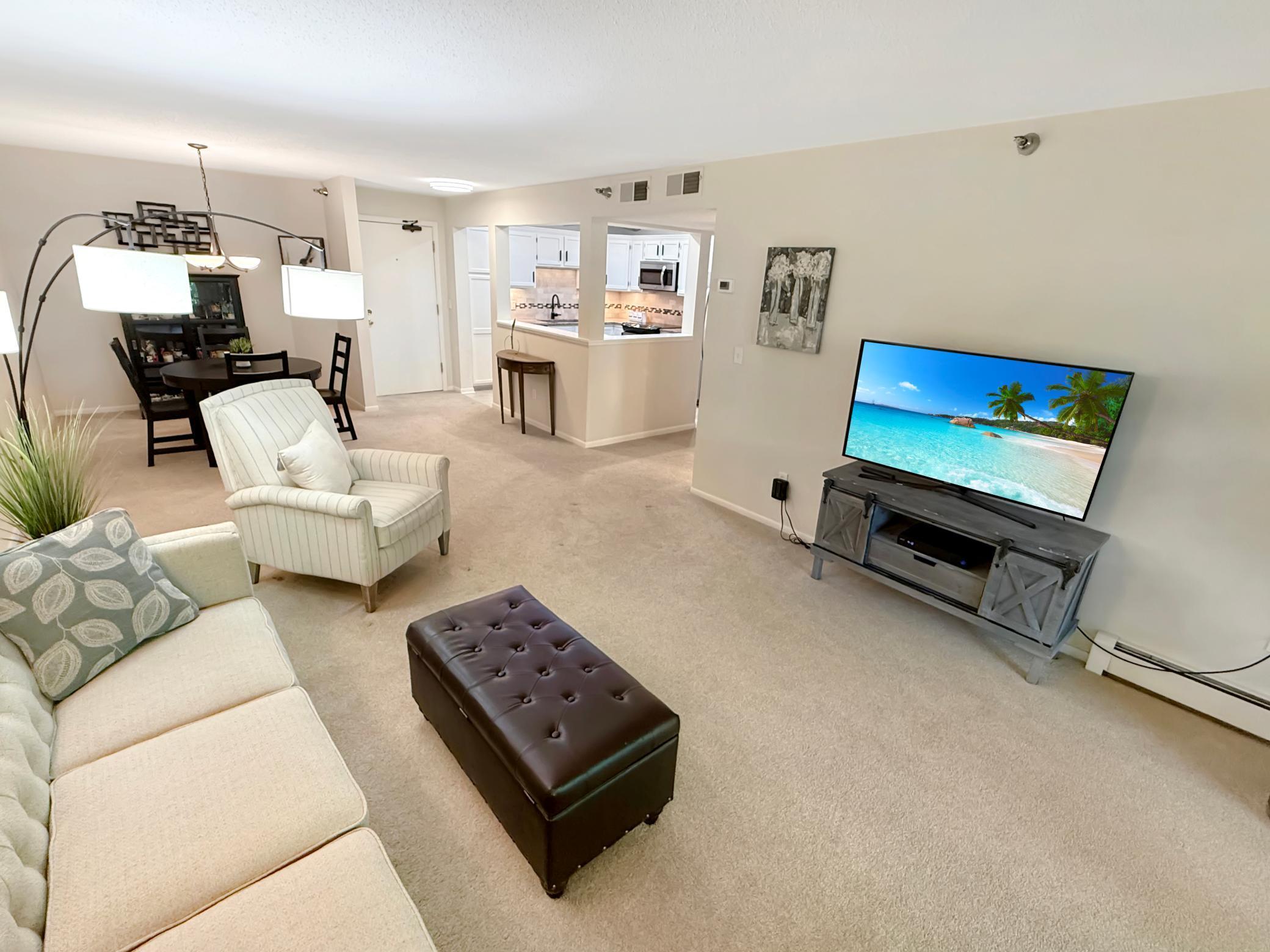 6085 Rowland Road Unit: 207