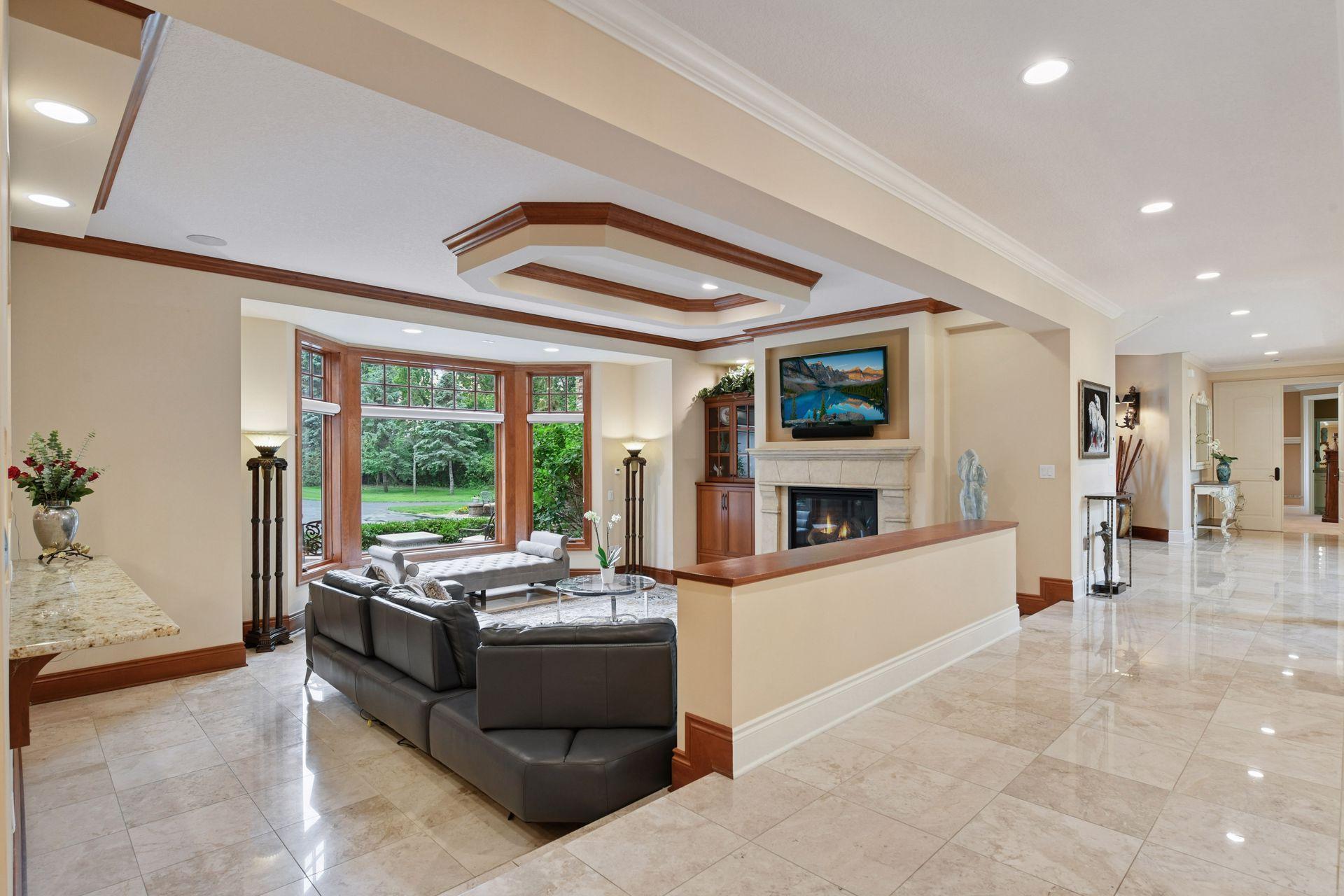 1910 Shoreline Drive