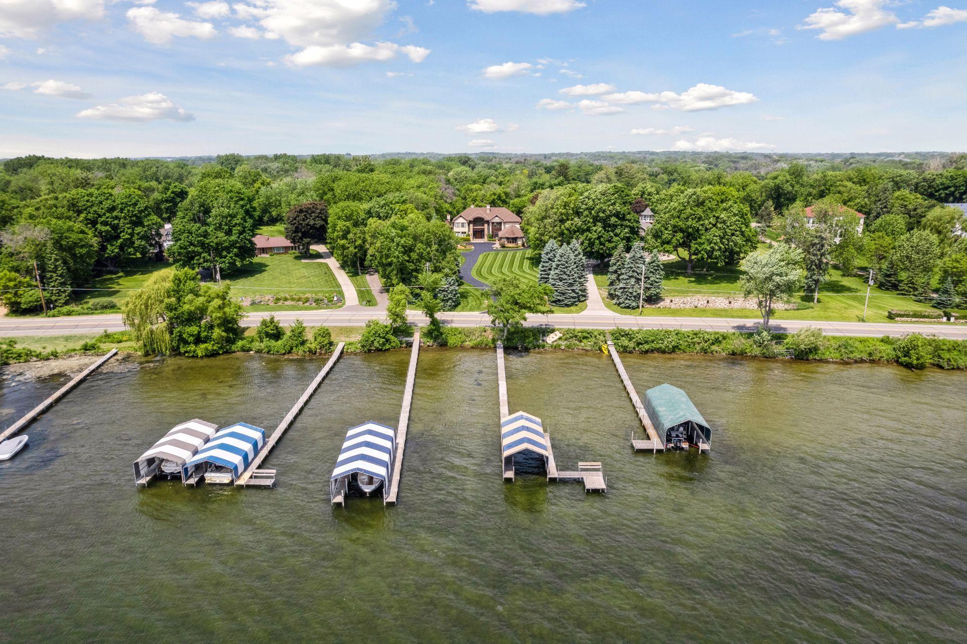 1910 Shoreline Drive