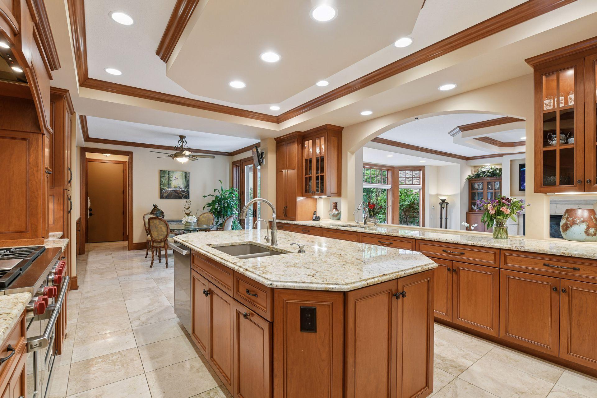 1910 Shoreline Drive