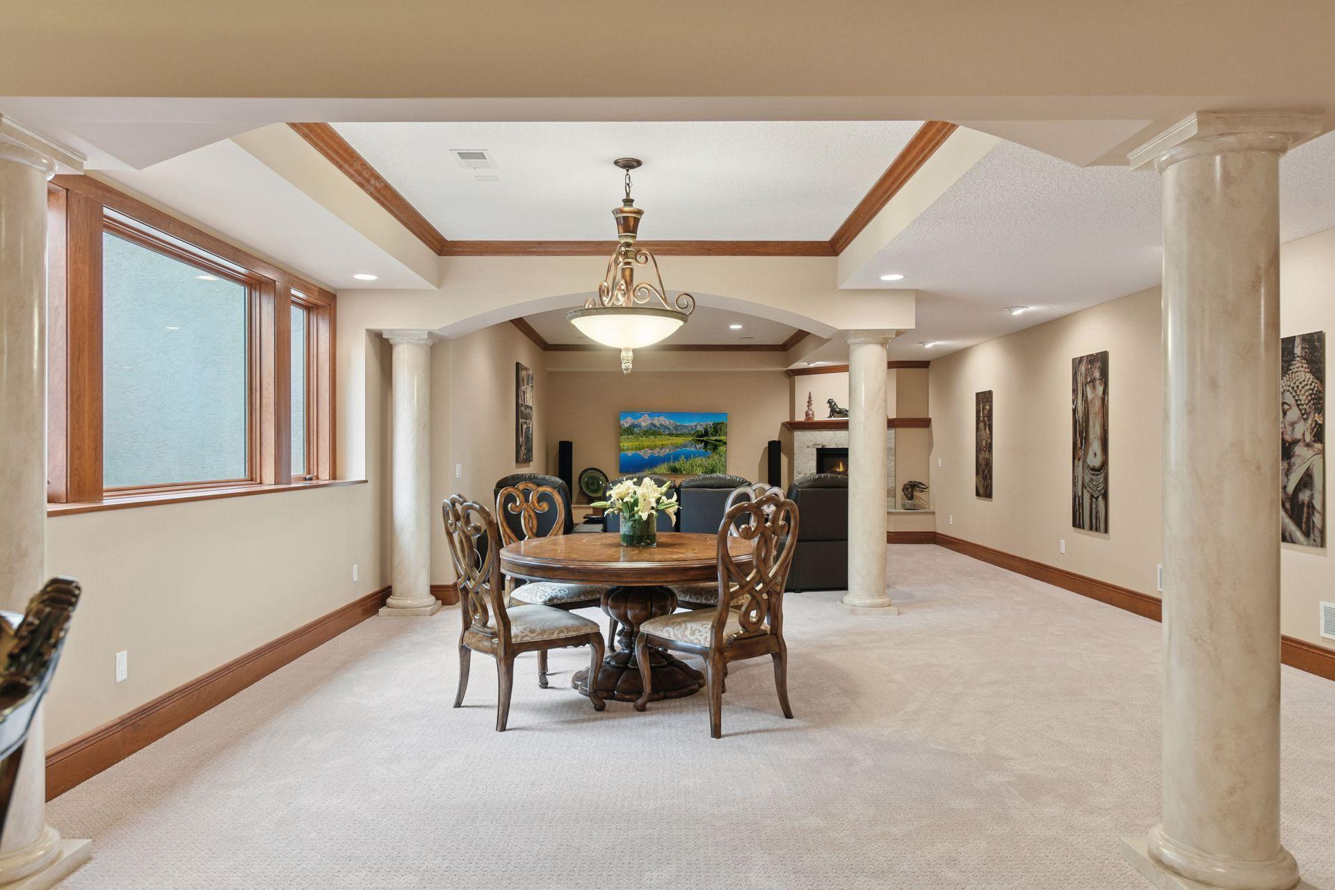 1910 Shoreline Drive
