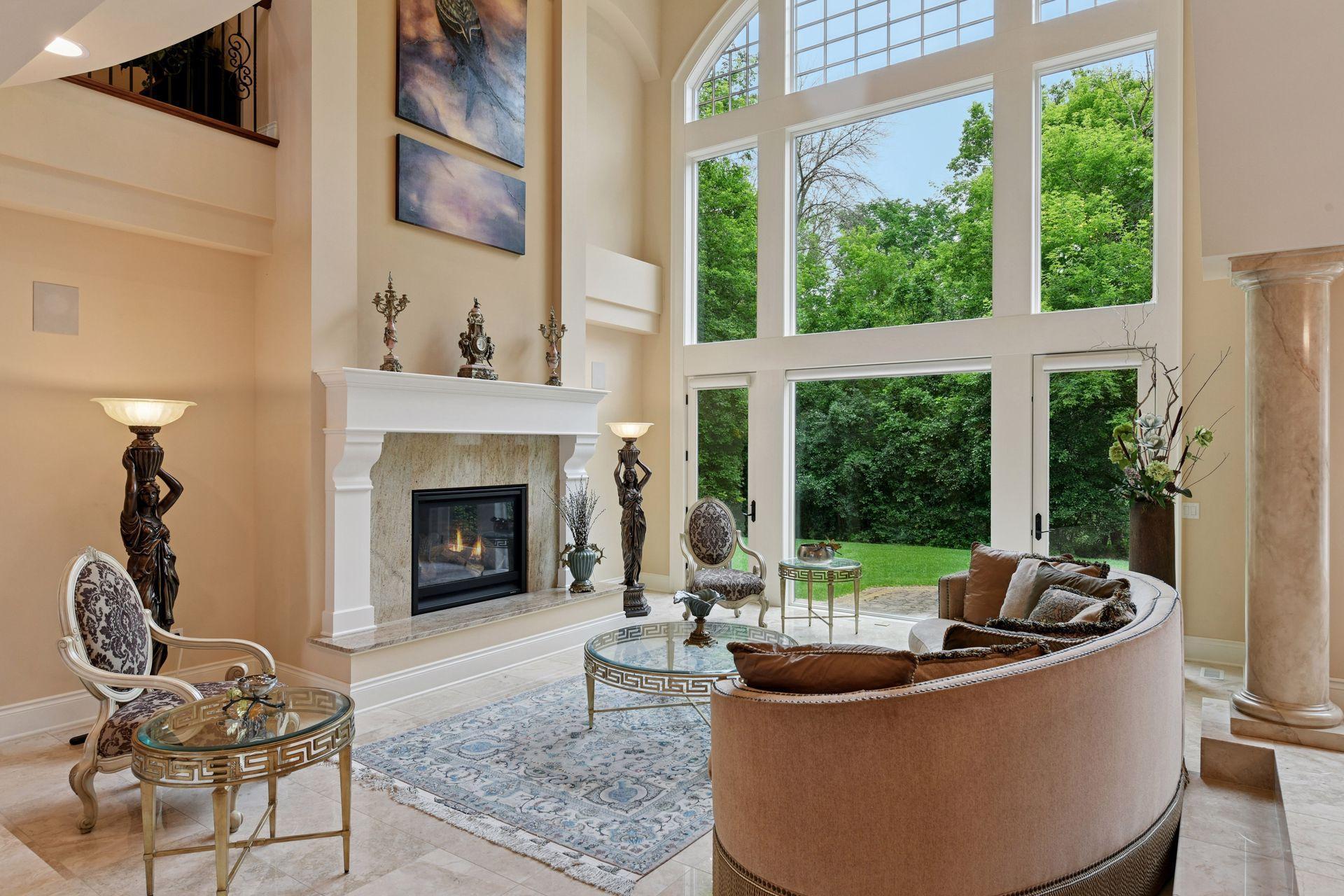 1910 Shoreline Drive