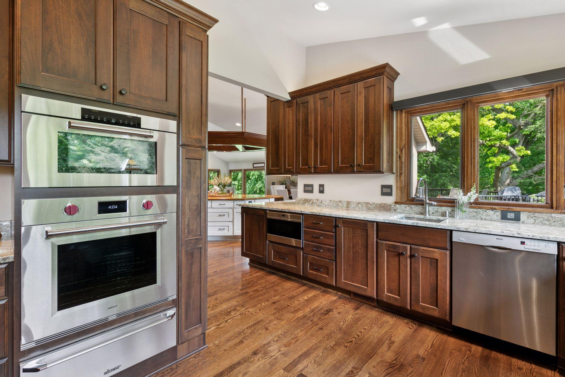 1405 W Farm Road