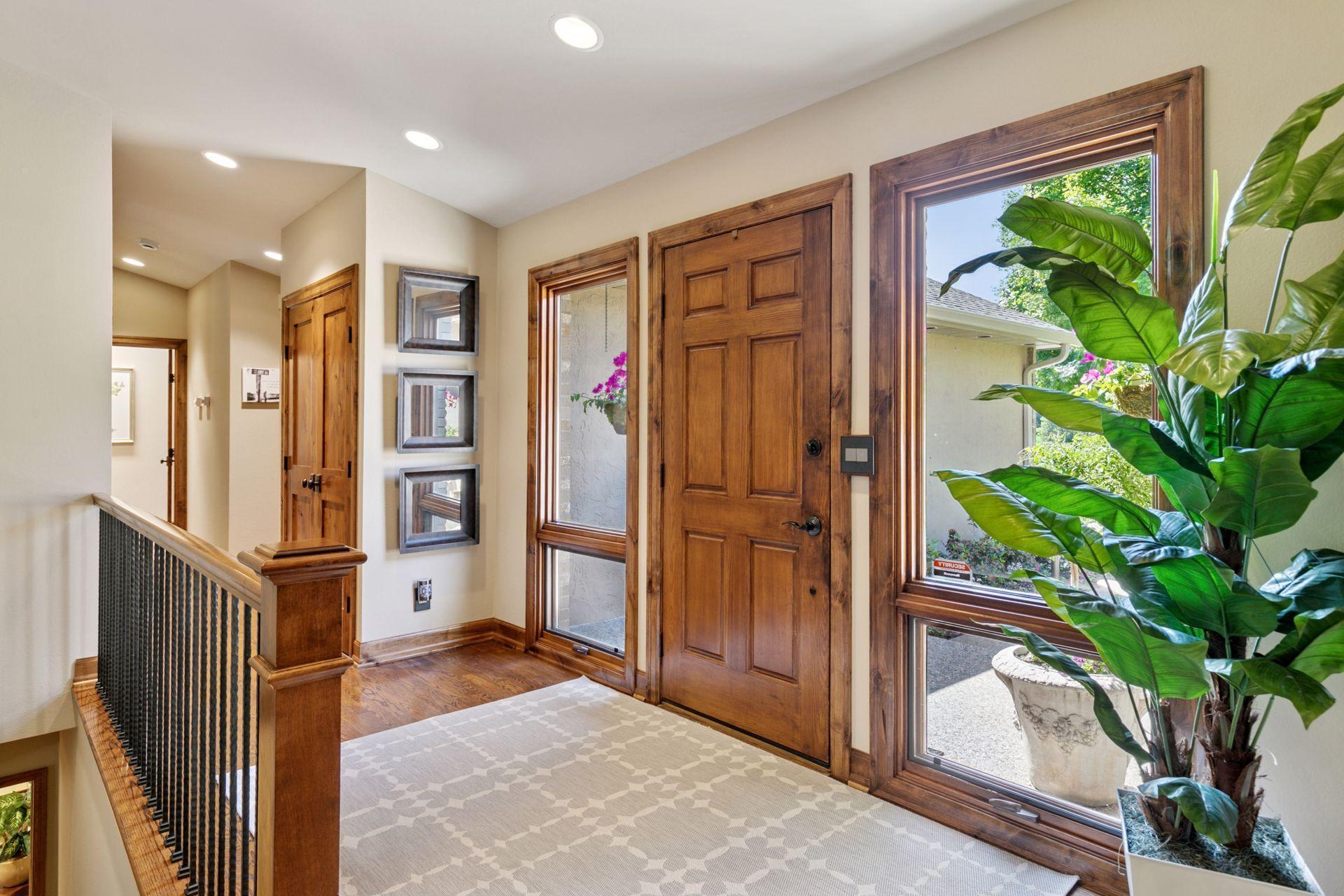 1405 W Farm Road