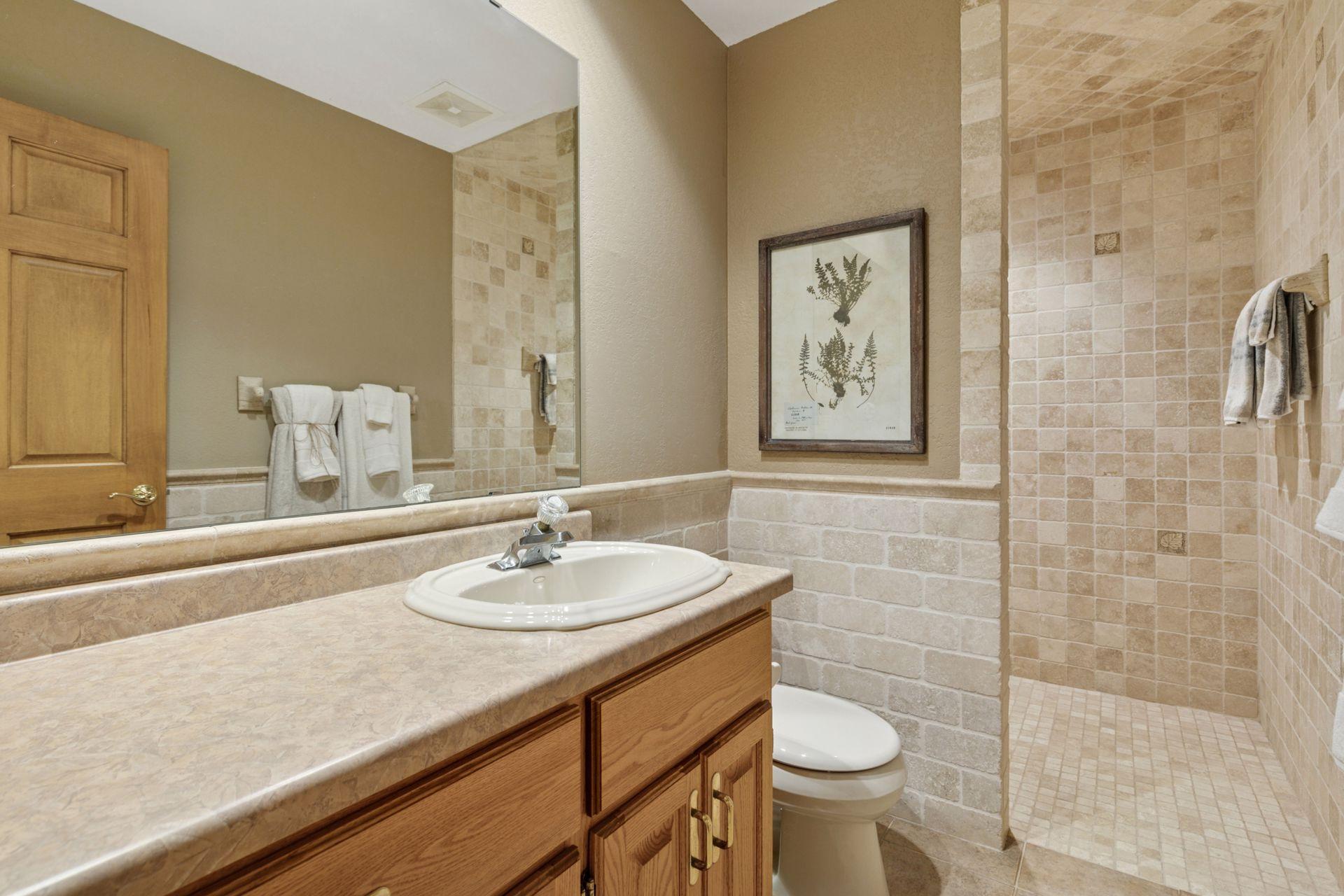 1405 W Farm Road