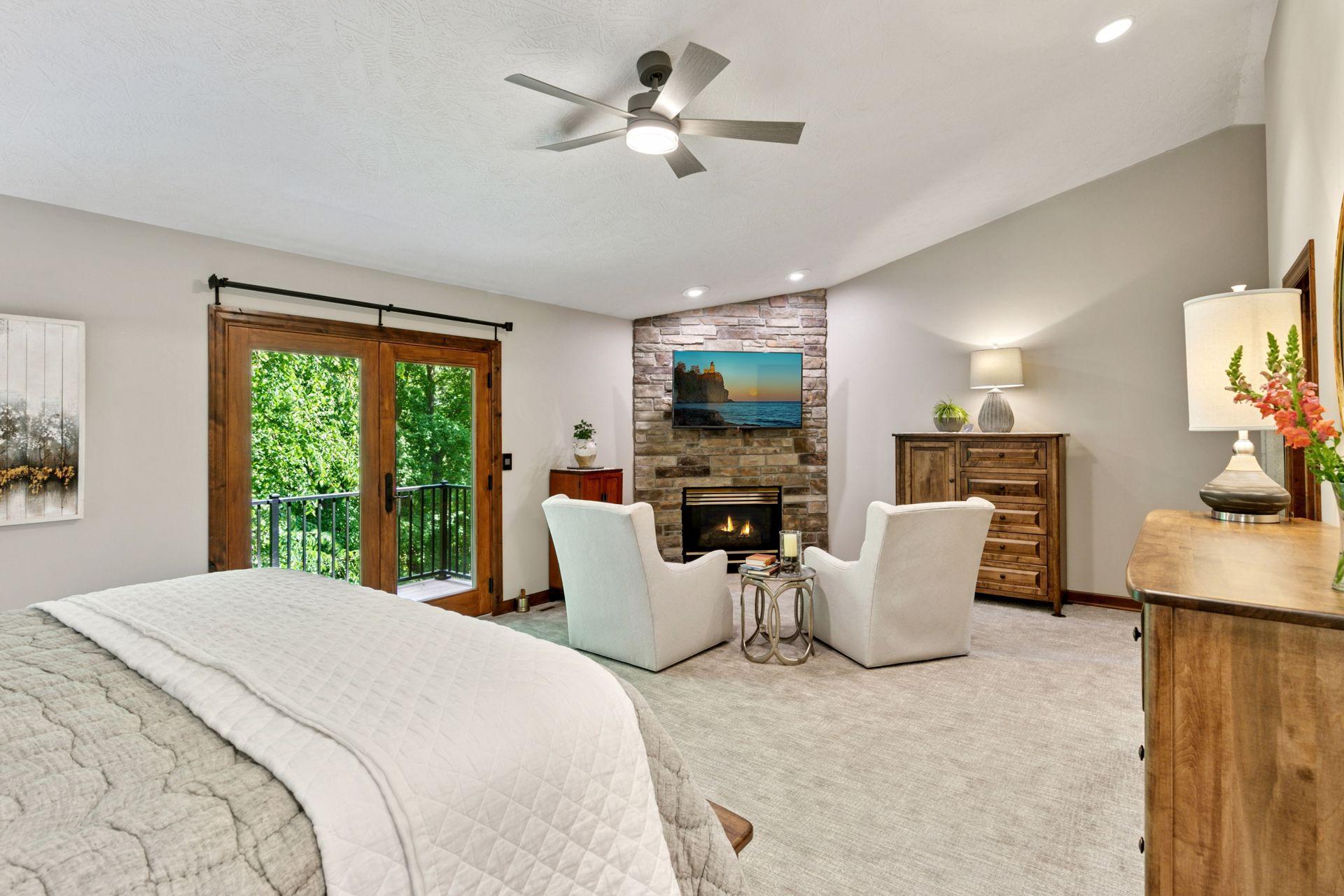 1405 W Farm Road
