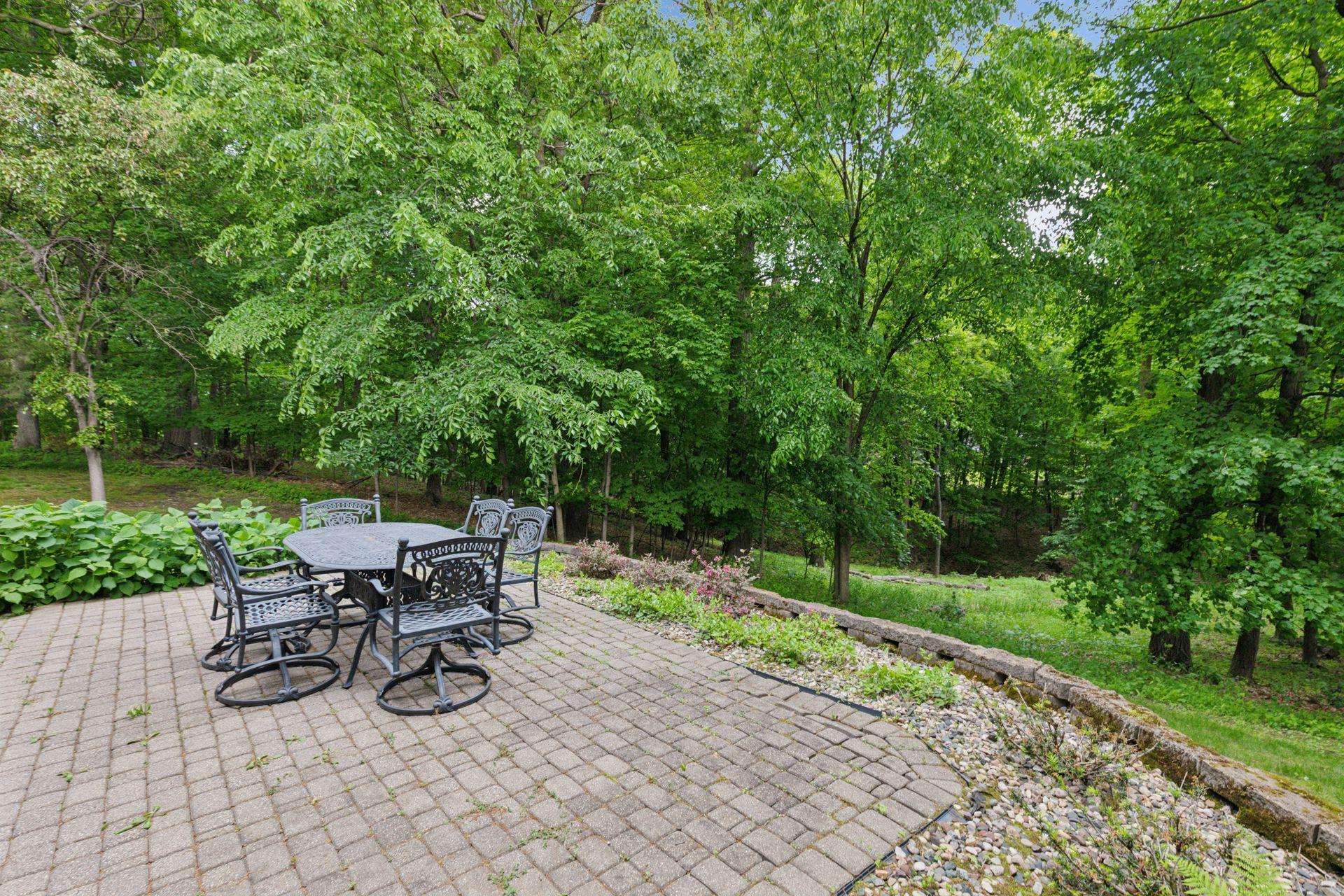 1405 W Farm Road