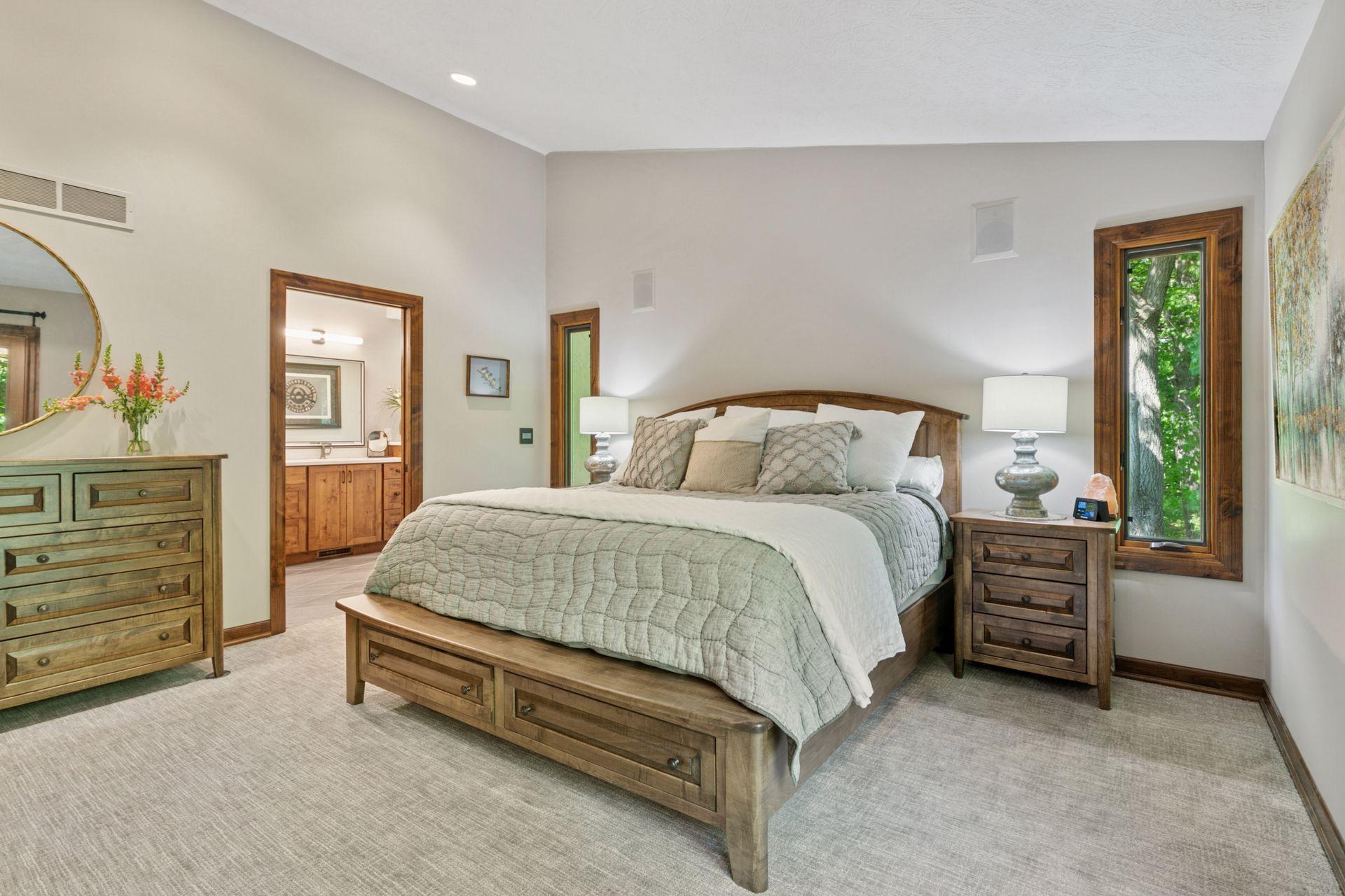 1405 W Farm Road