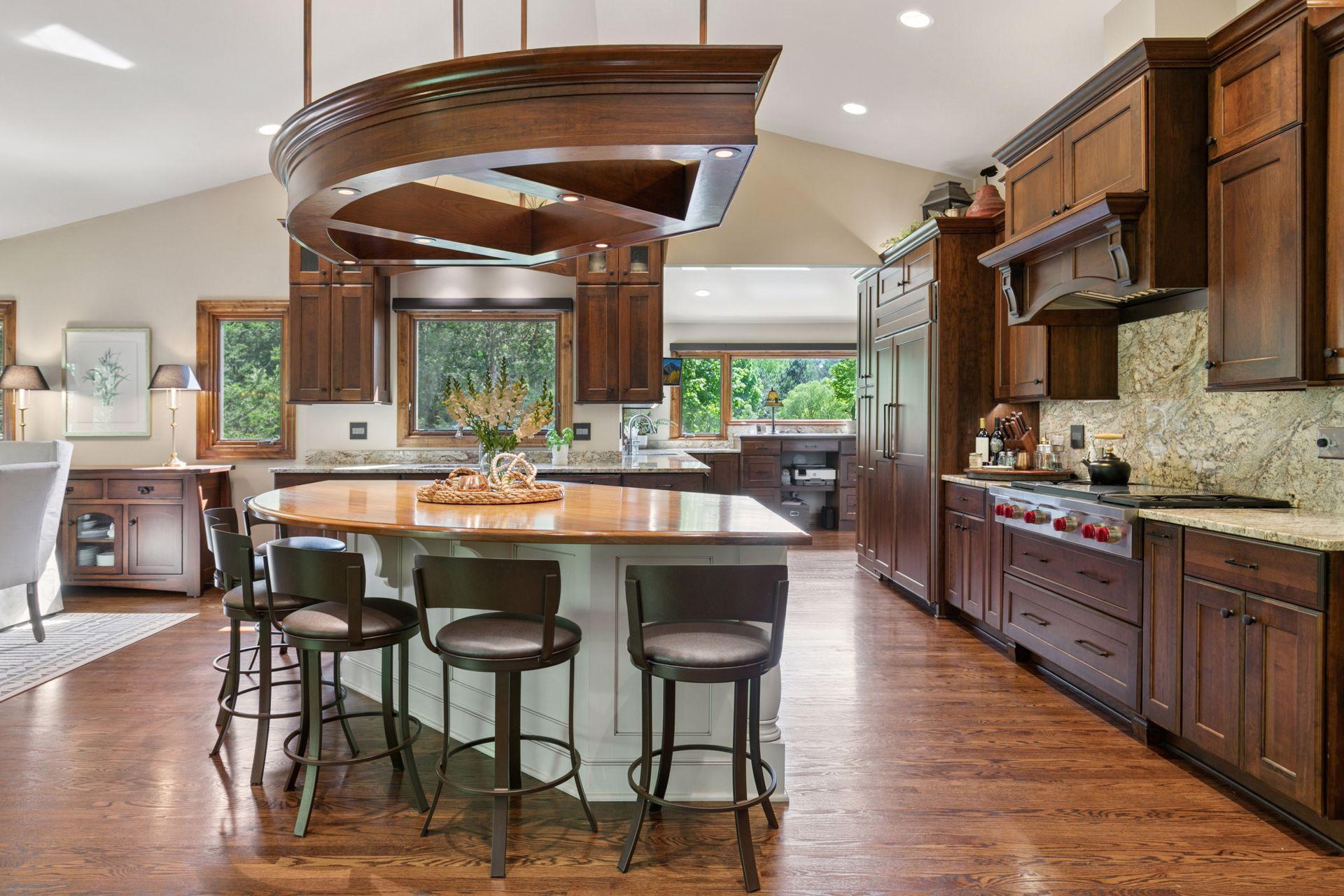 1405 W Farm Road