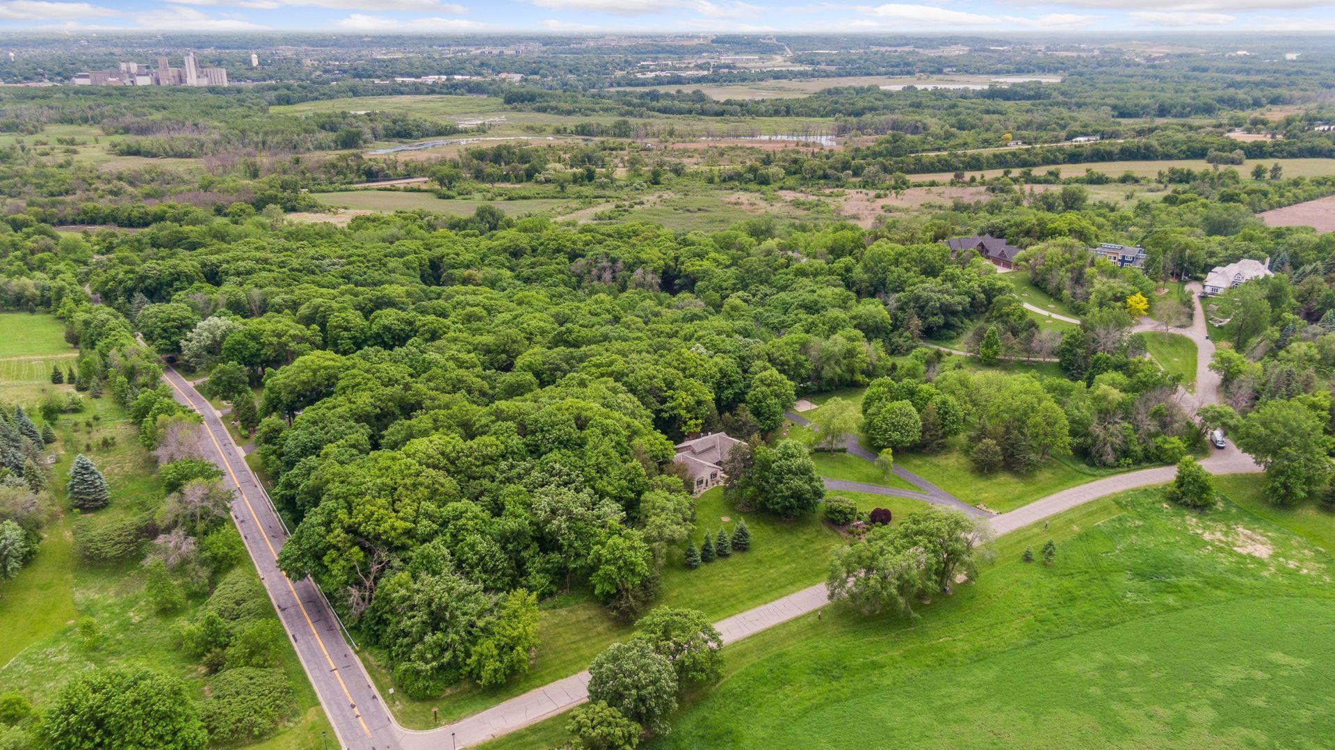 1405 W Farm Road