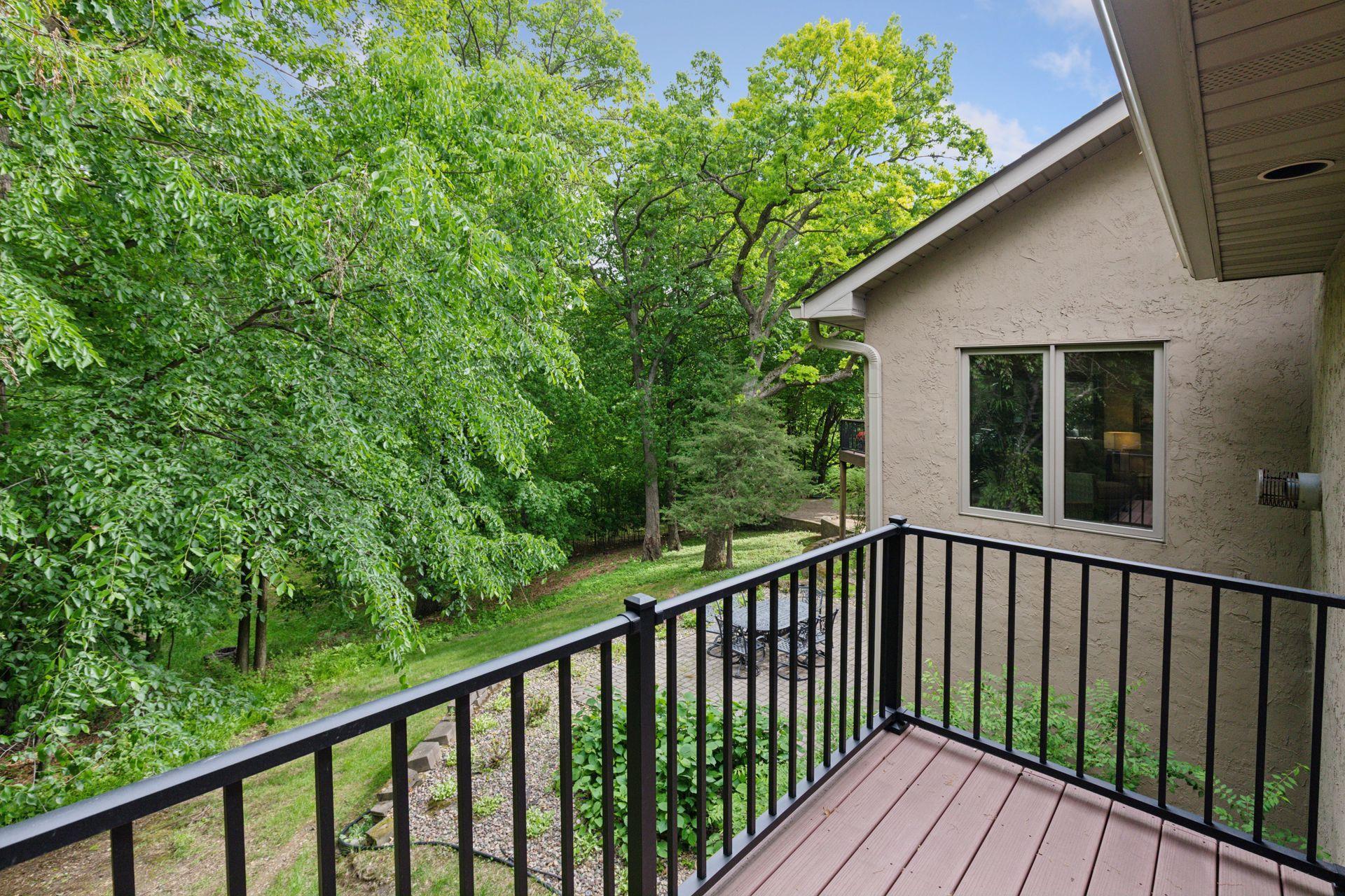1405 W Farm Road