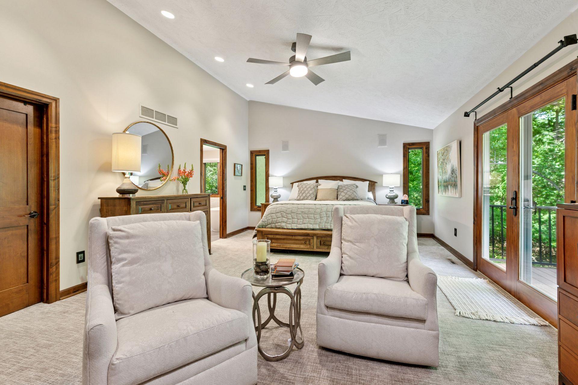 1405 W Farm Road