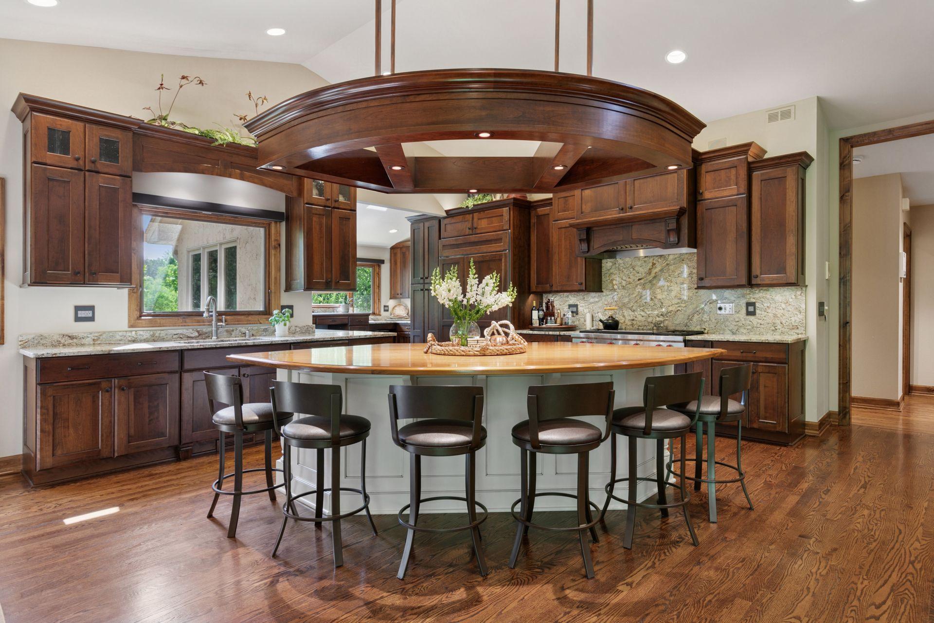 1405 W Farm Road