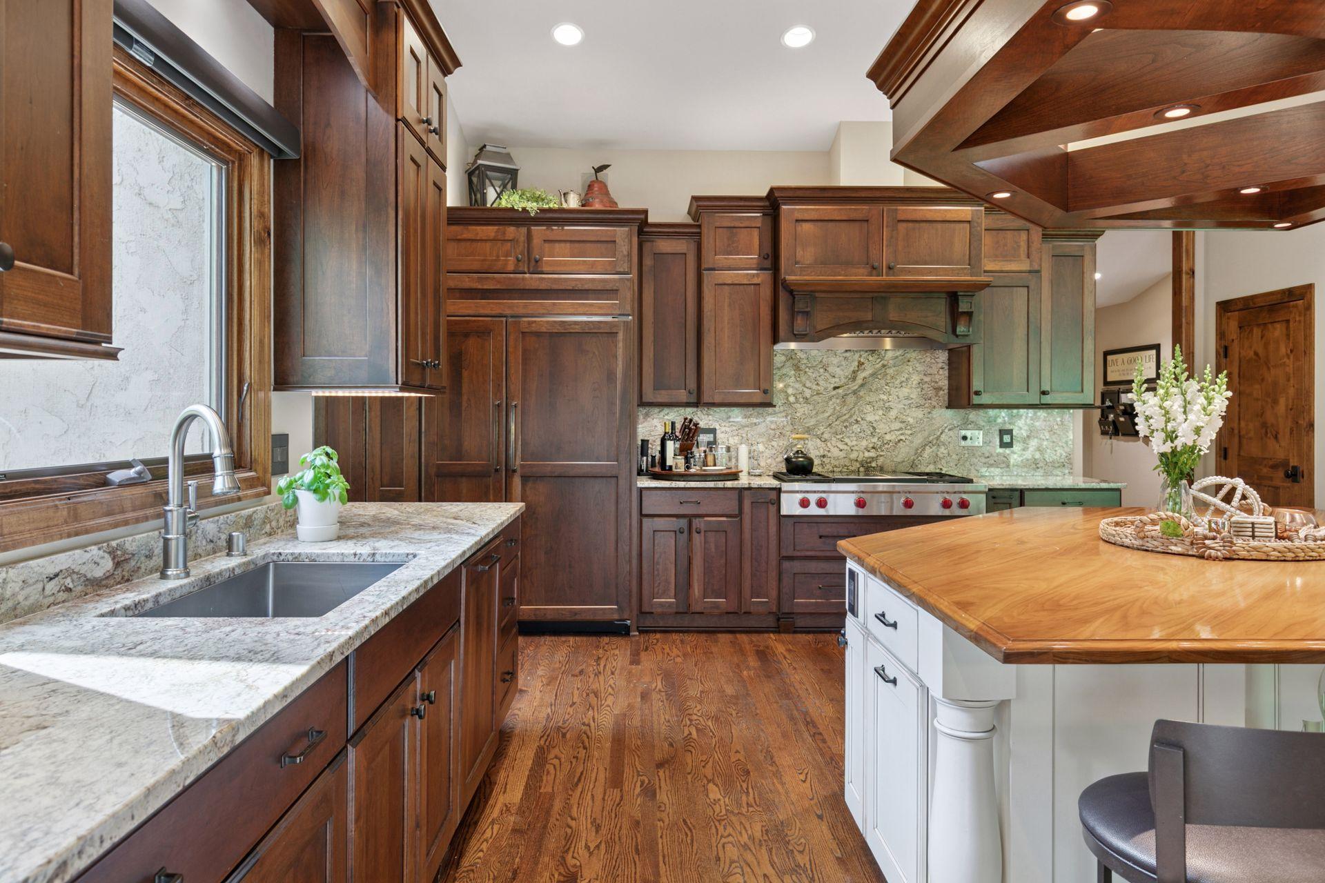 1405 W Farm Road