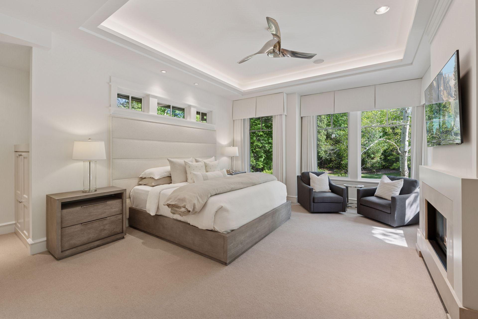 370 Ferndale Road W