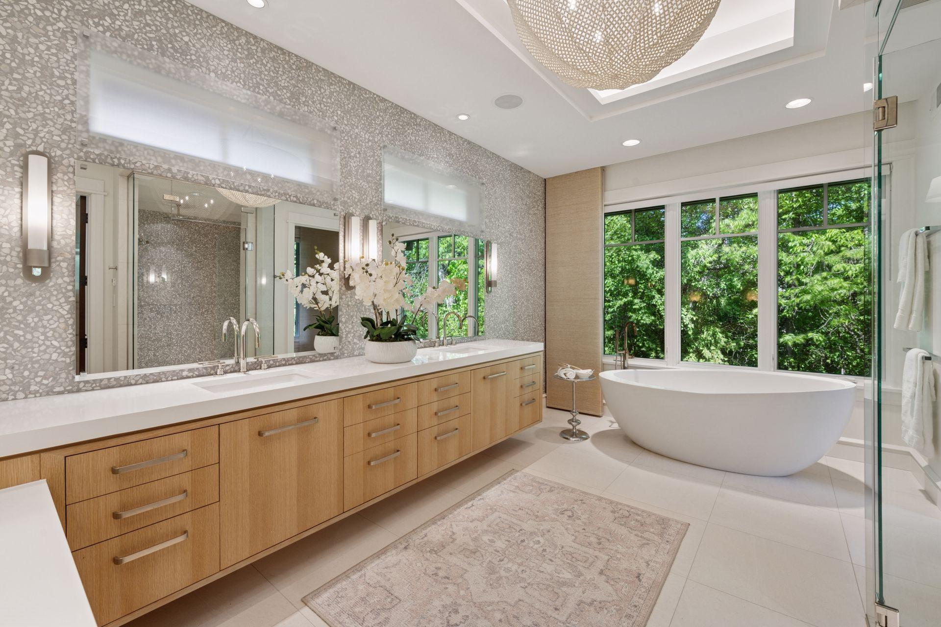 370 Ferndale Road W