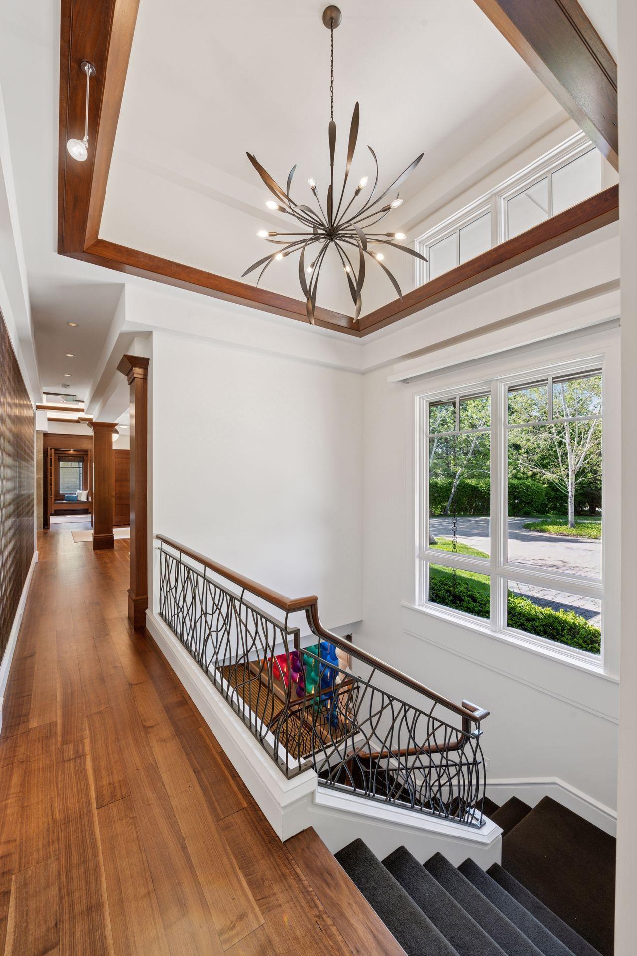 370 Ferndale Road W
