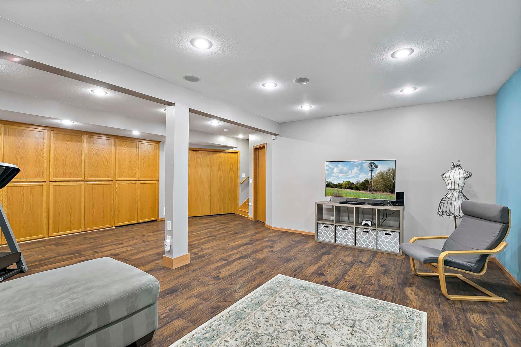 12942 Maple Knoll Way