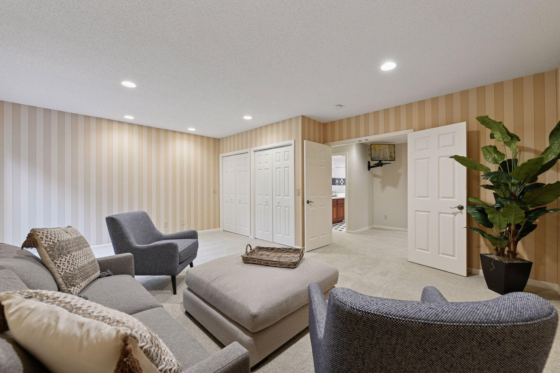 5705 Ridge Road