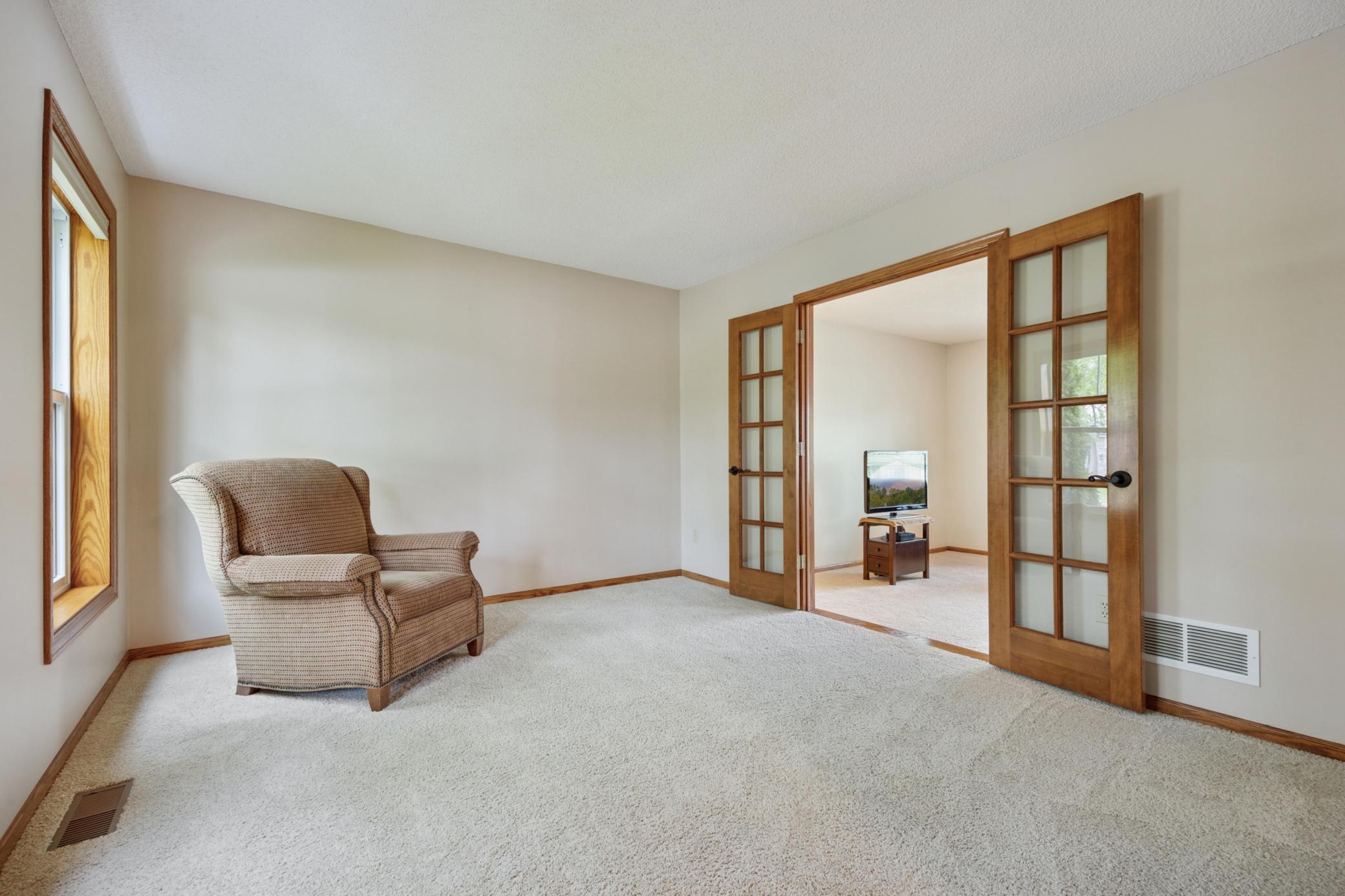 6095 Zinnia Lane N