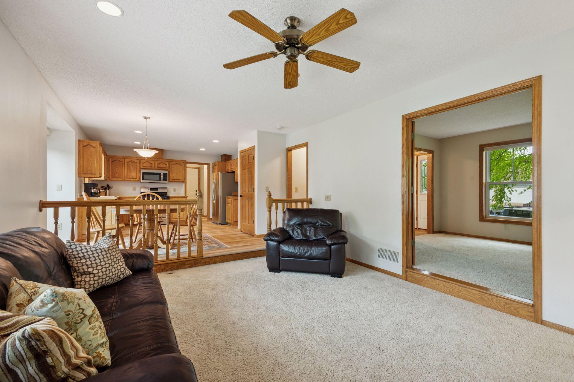 6095 Zinnia Lane N