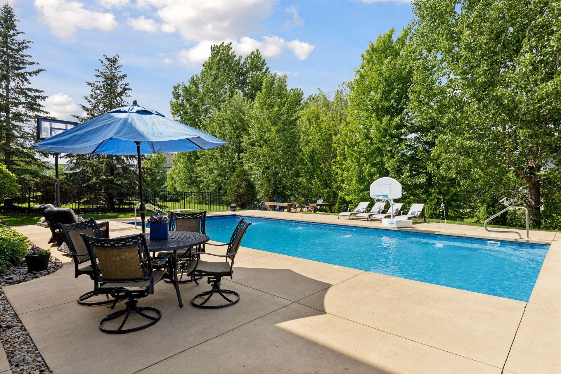 4475 Bluebell Trail S