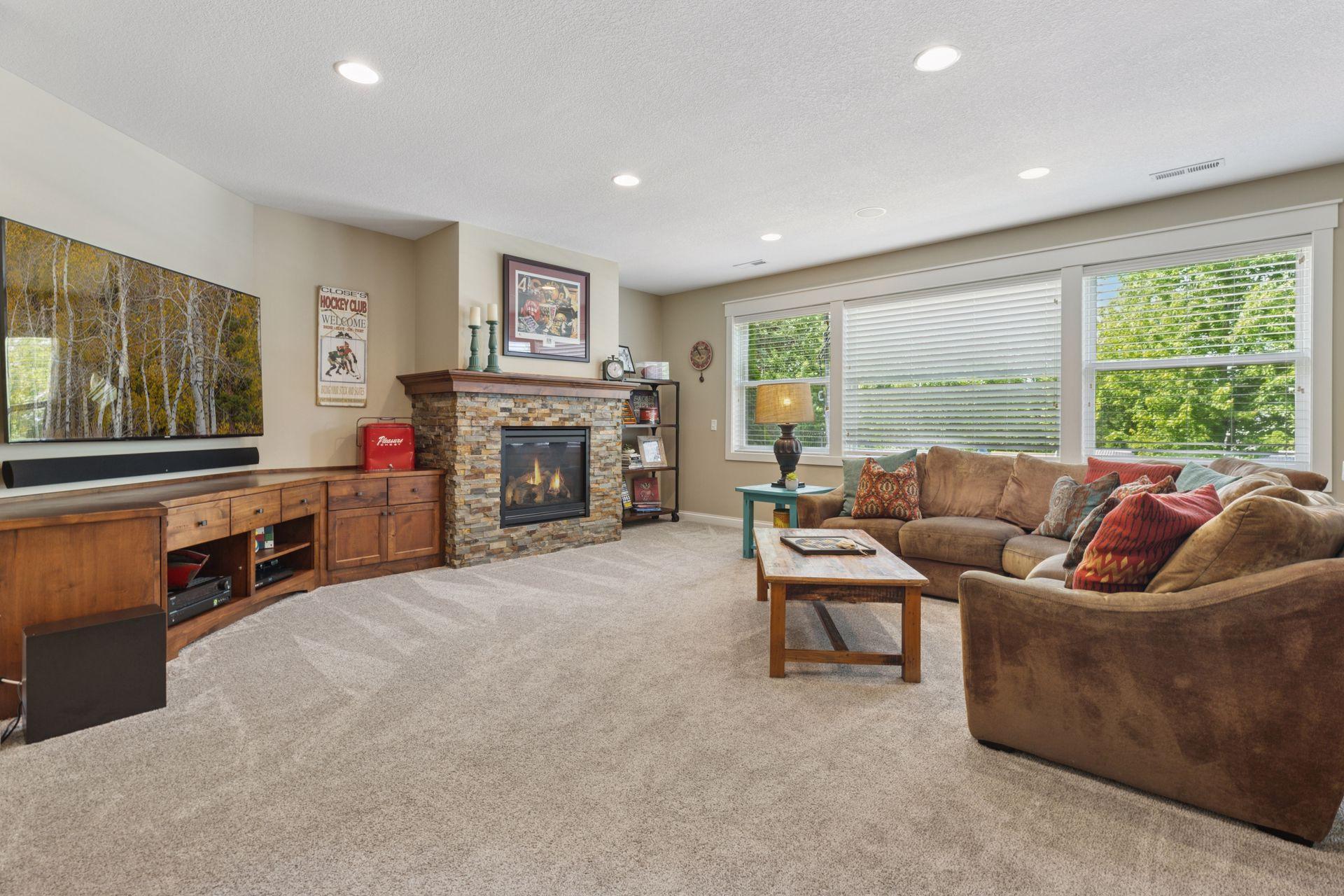 4475 Bluebell Trail S