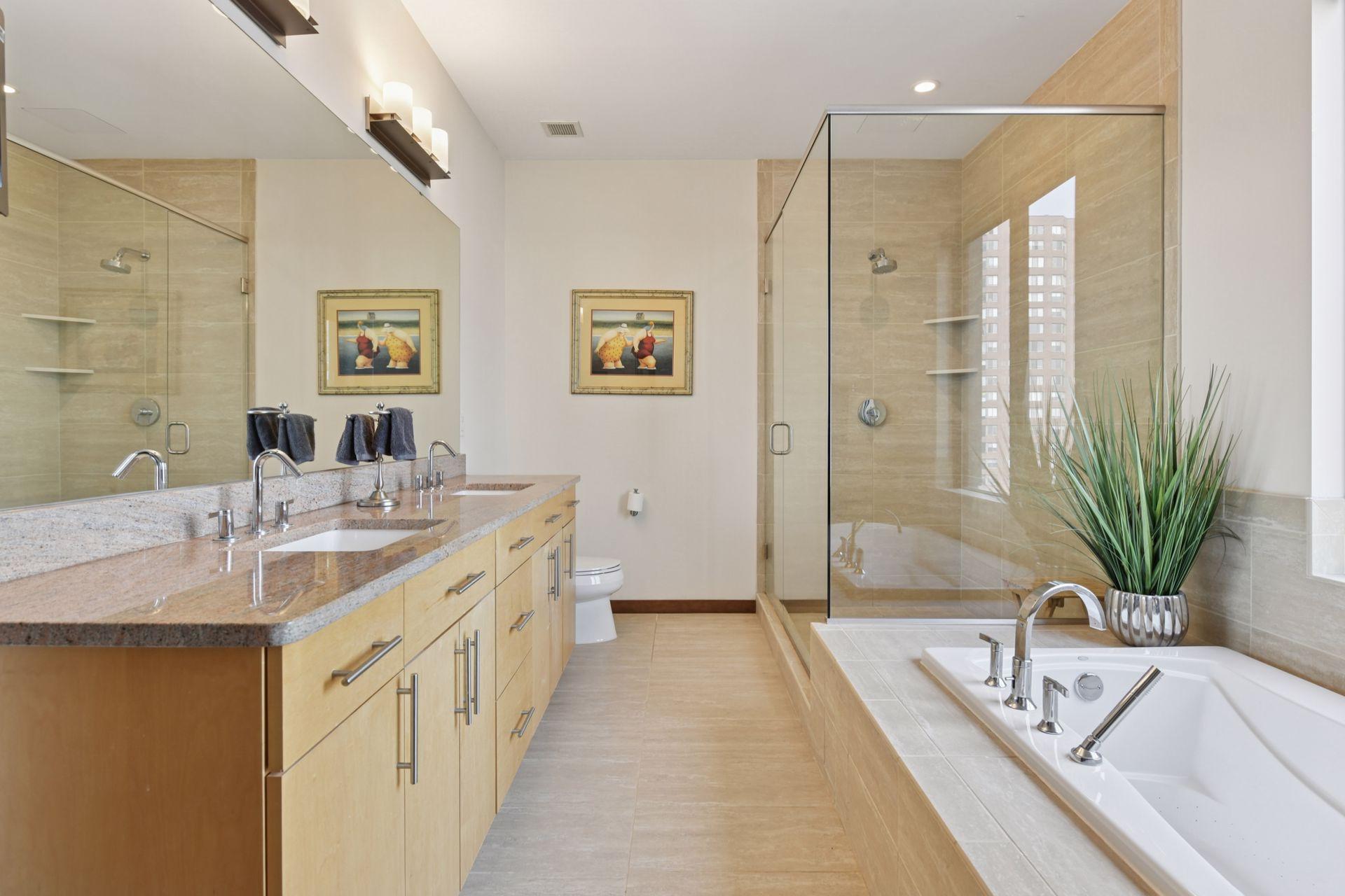 201 S 11th Street Unit: 1400