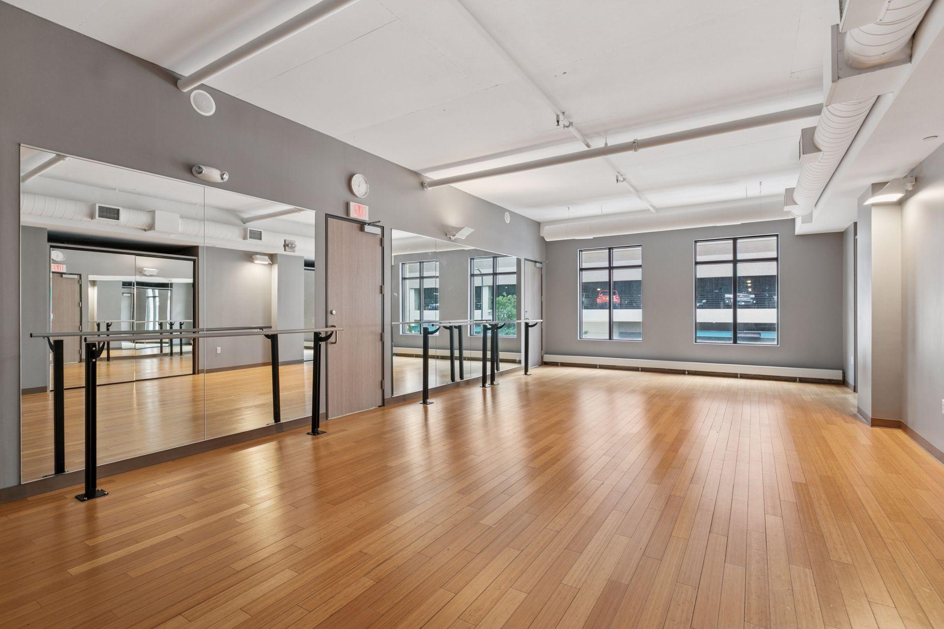 201 S 11th Street Unit: 1400