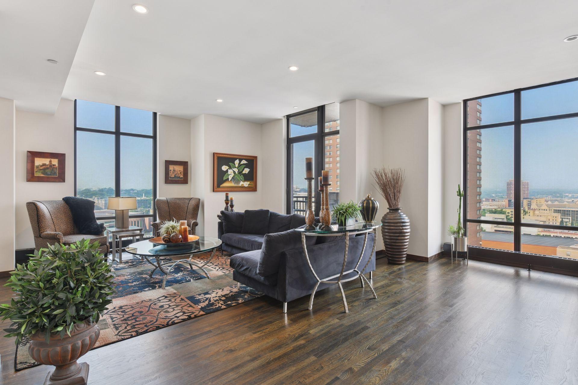 201 S 11th Street Unit: 1400