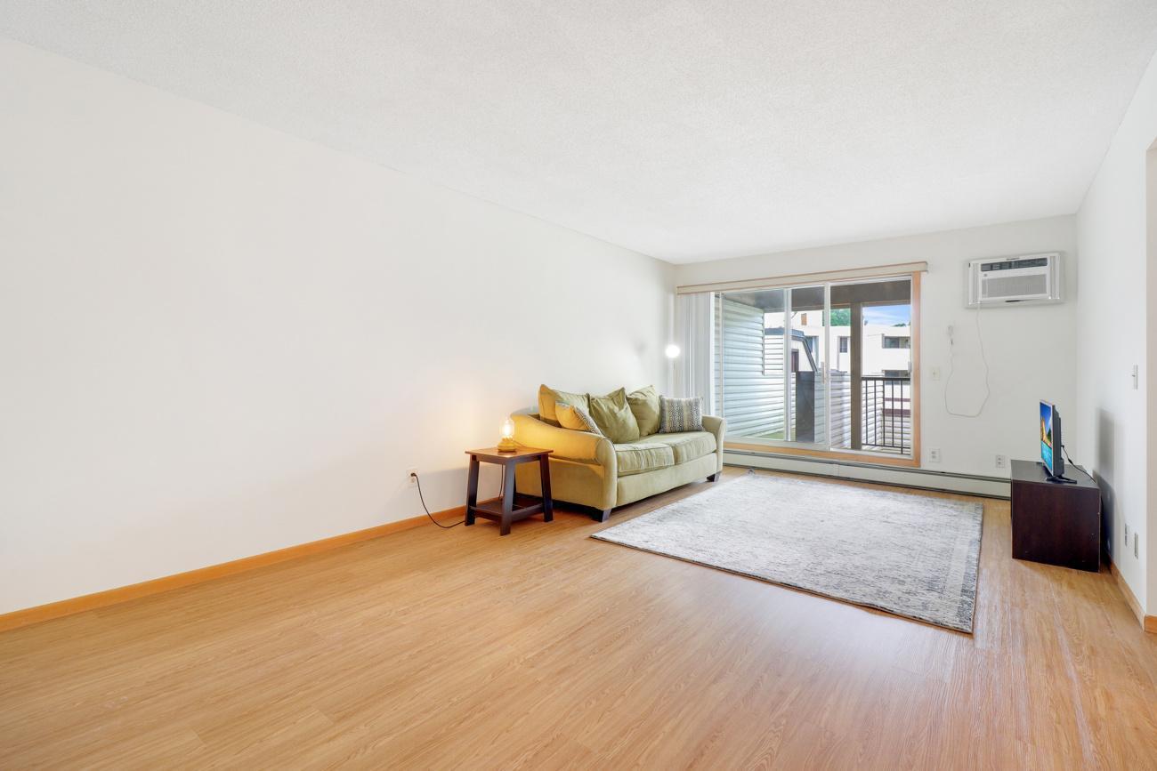 10720 Rockford Road Unit: 207