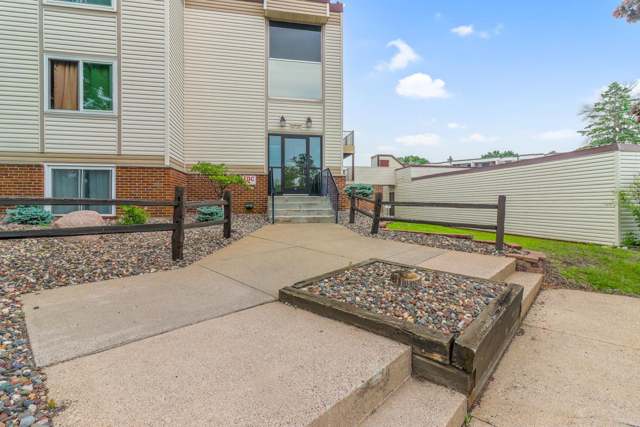 10720 Rockford Road Unit: 207