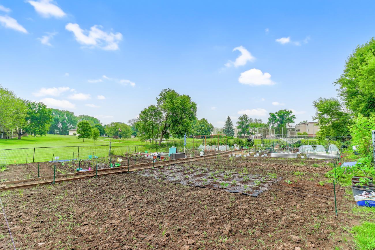 10720 Rockford Road Unit: 207