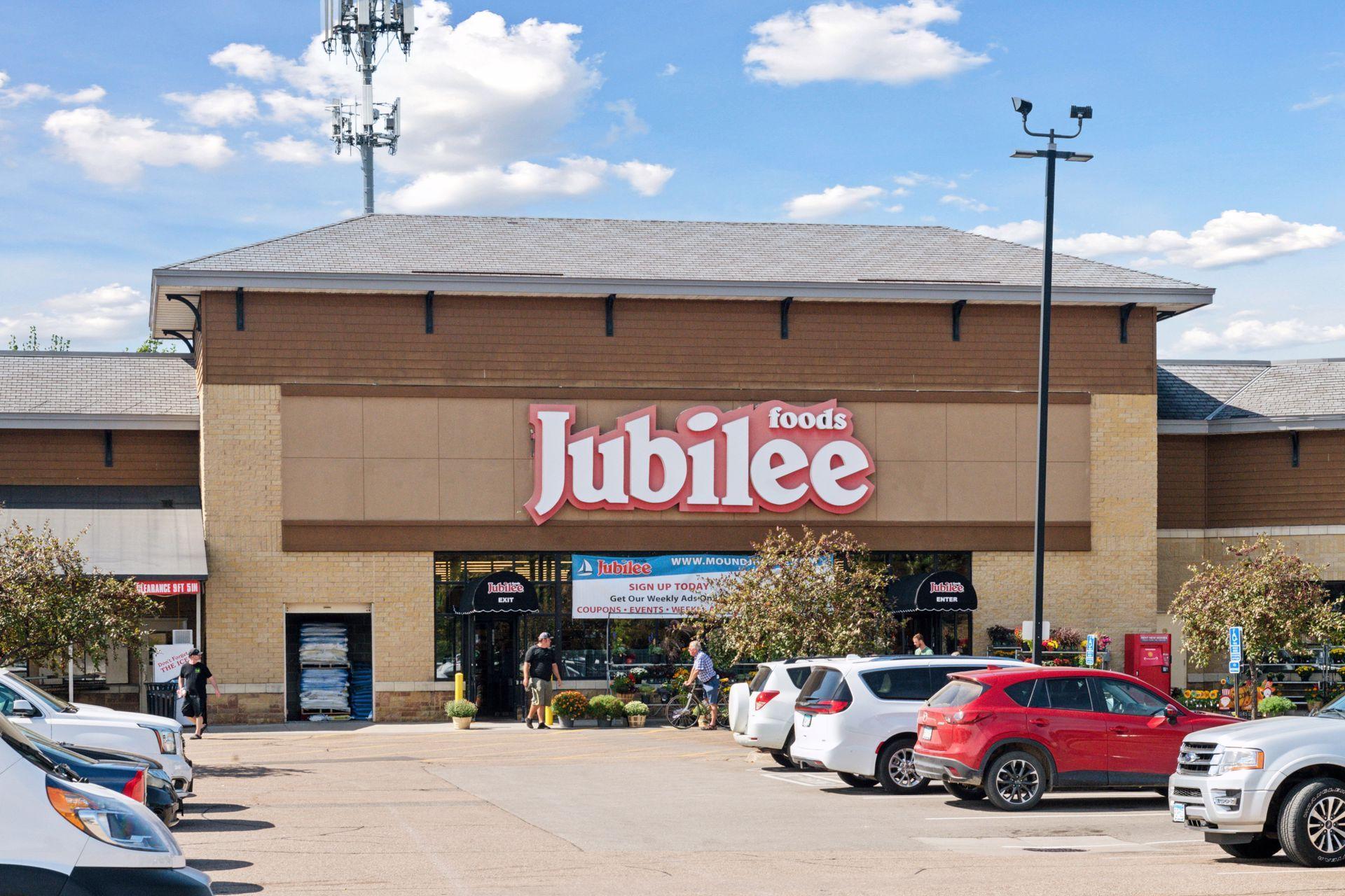 1614 Maple Manors Court