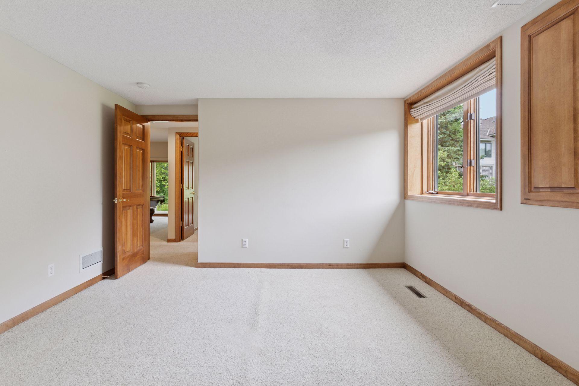 343 Waycliffe Drive N