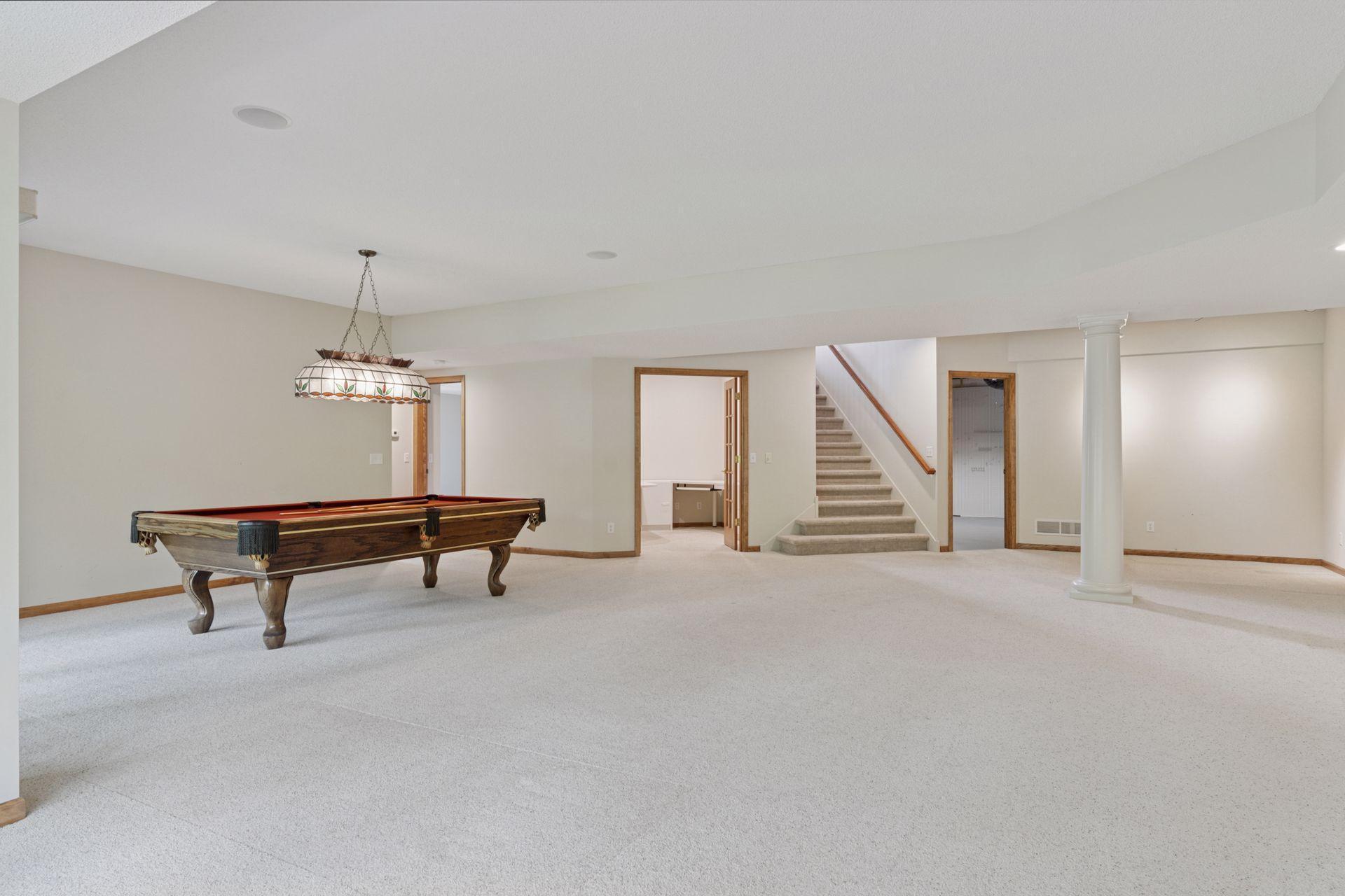 343 Waycliffe Drive N