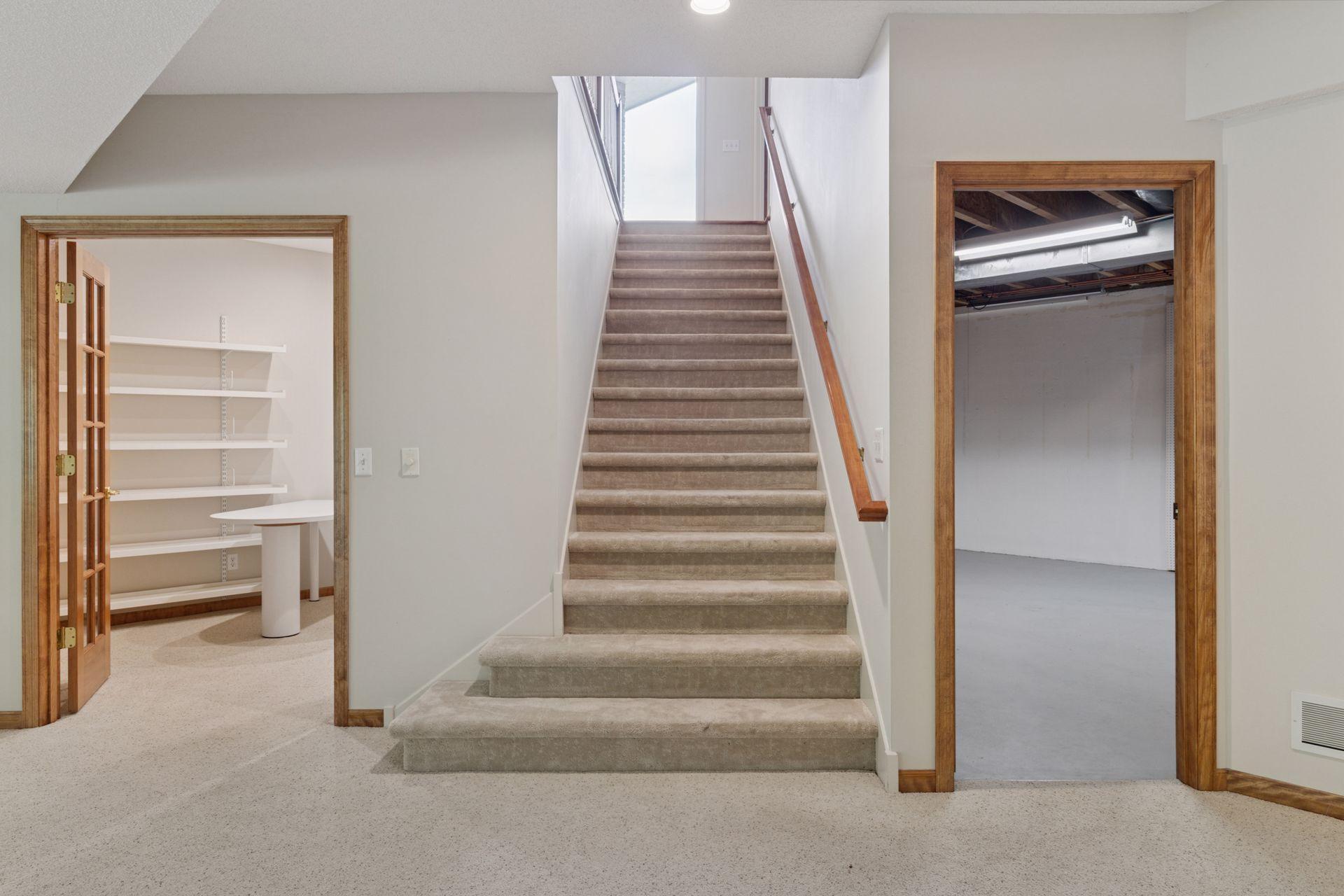 343 Waycliffe Drive N