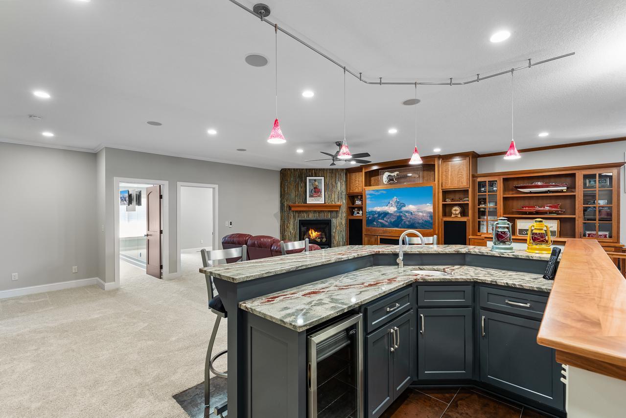 2172 Shadywood Road