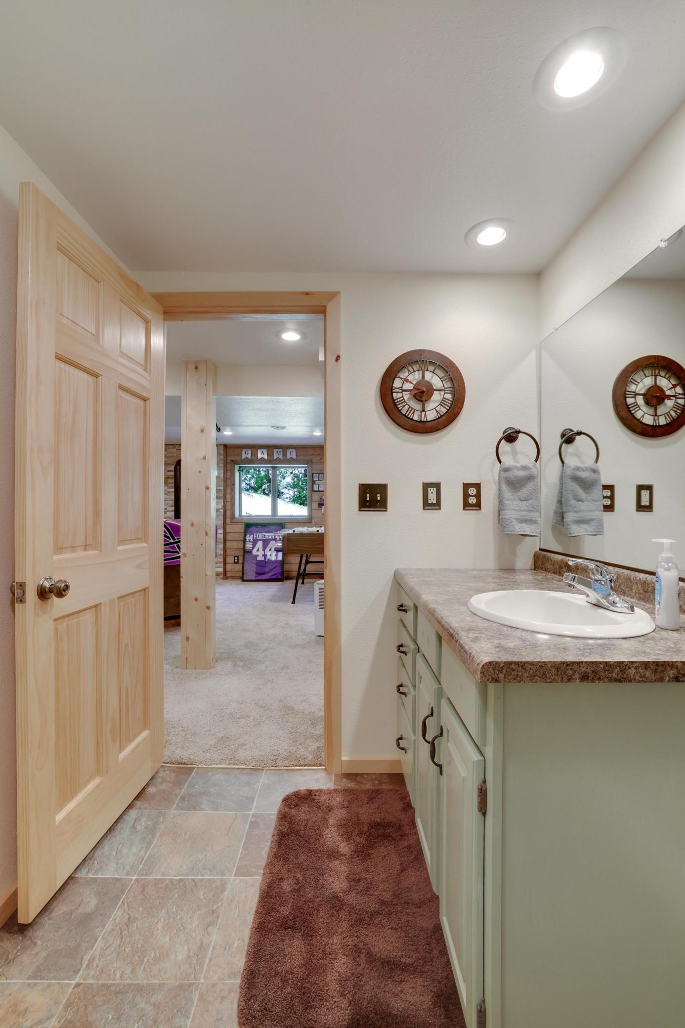 216 E Summit Ave.