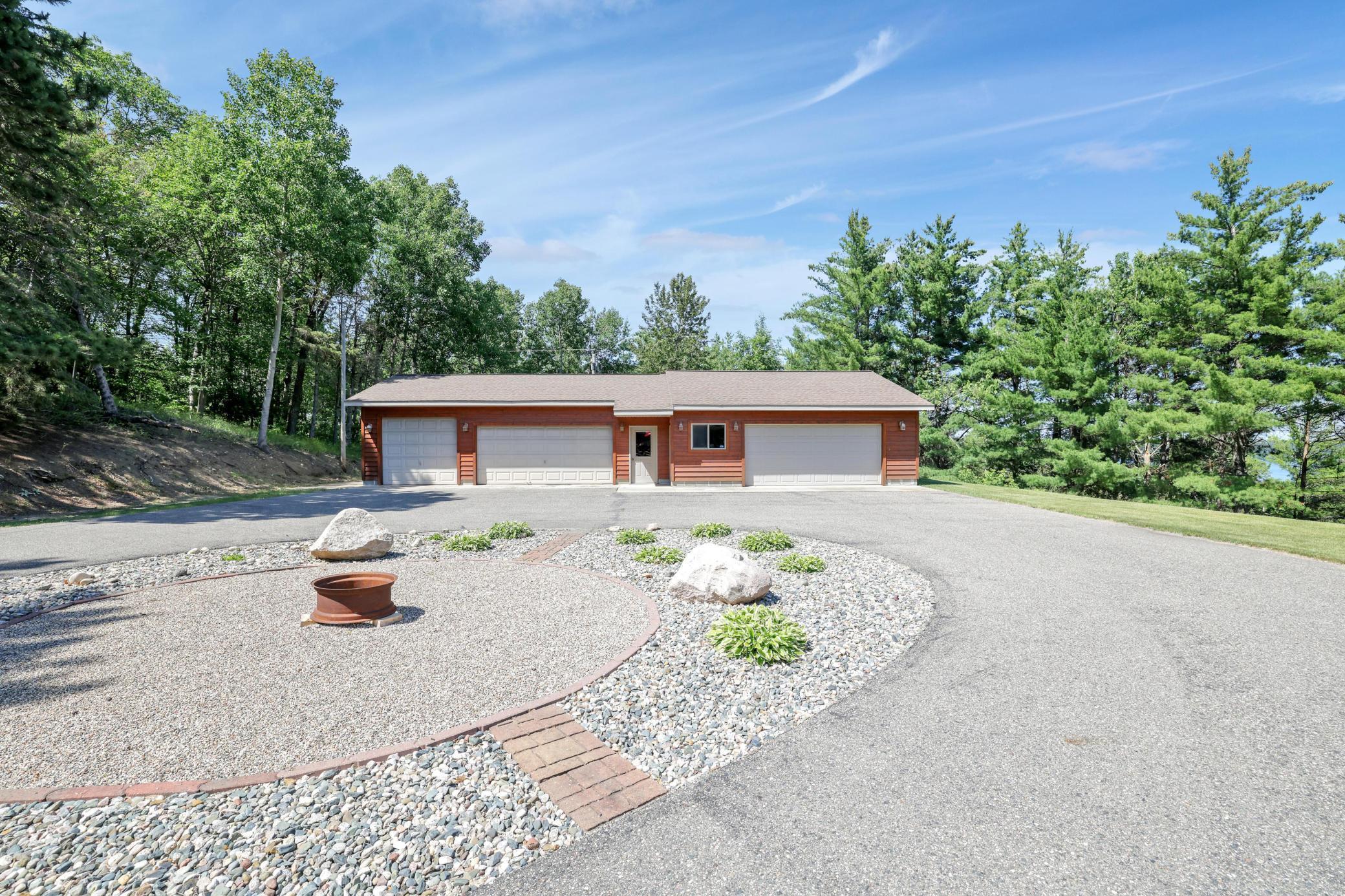 216 E Summit Ave.