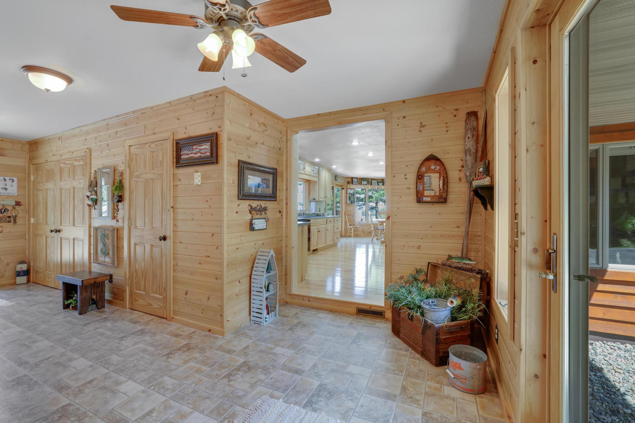 216 E Summit Ave.