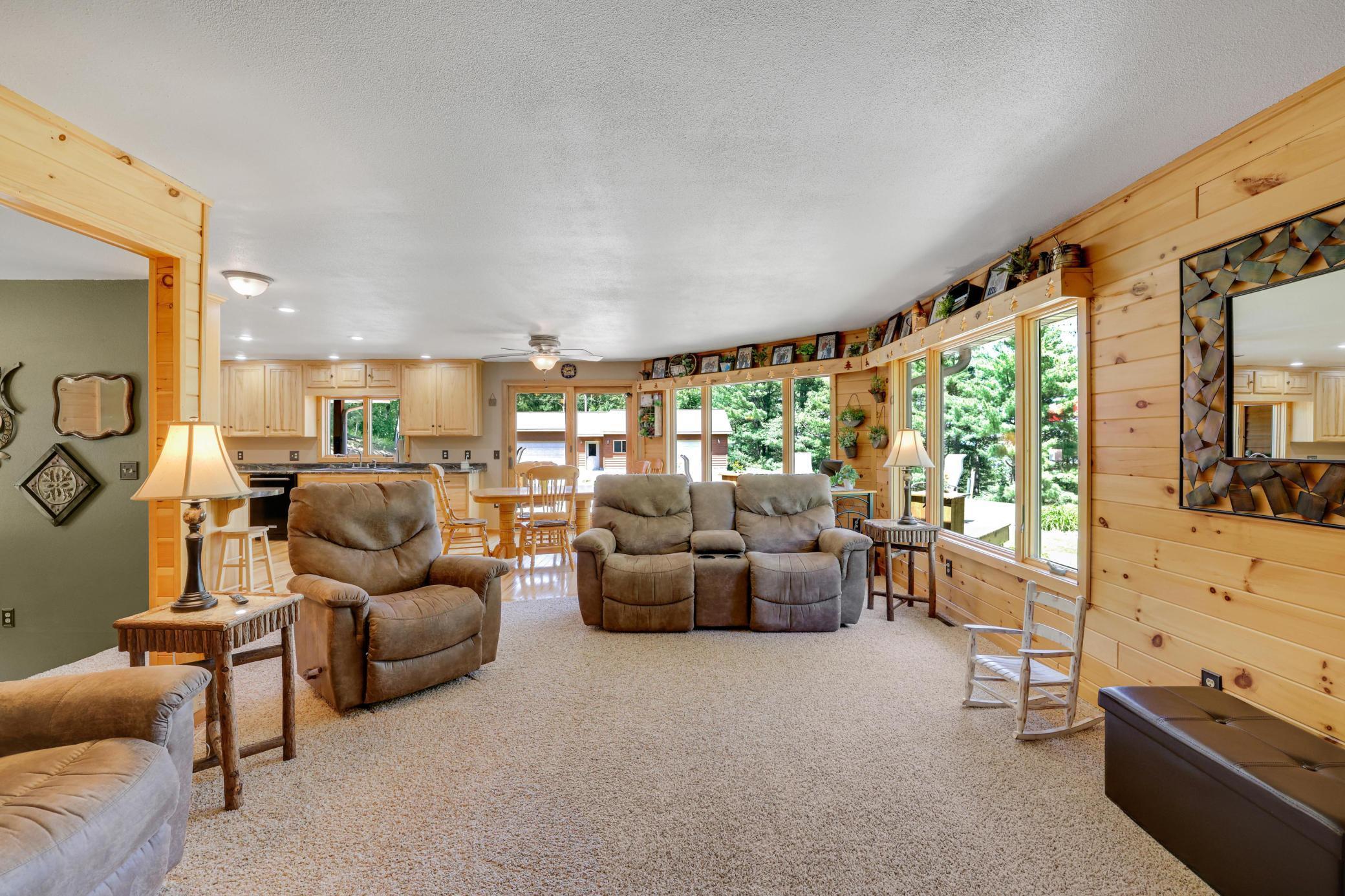 216 E Summit Ave.