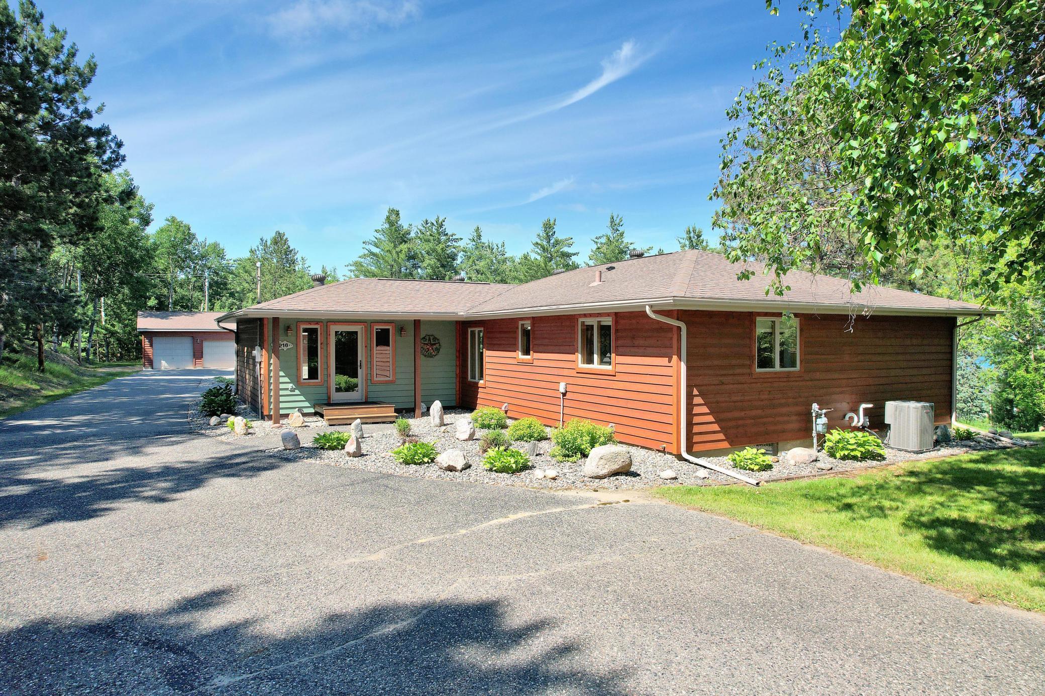 216 E Summit Ave.