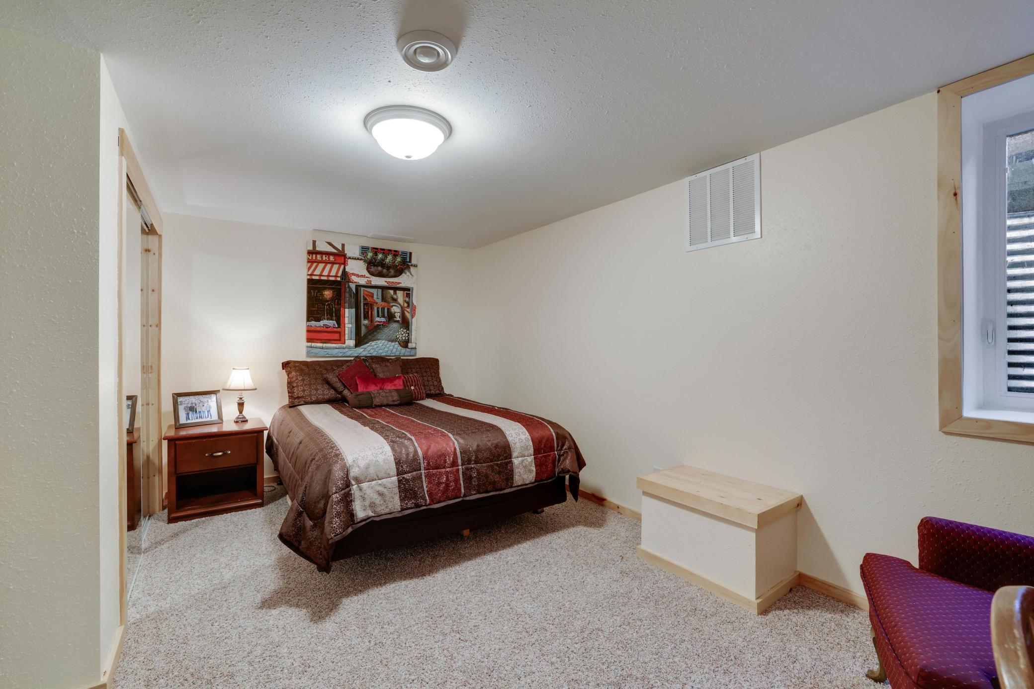 216 E Summit Ave.